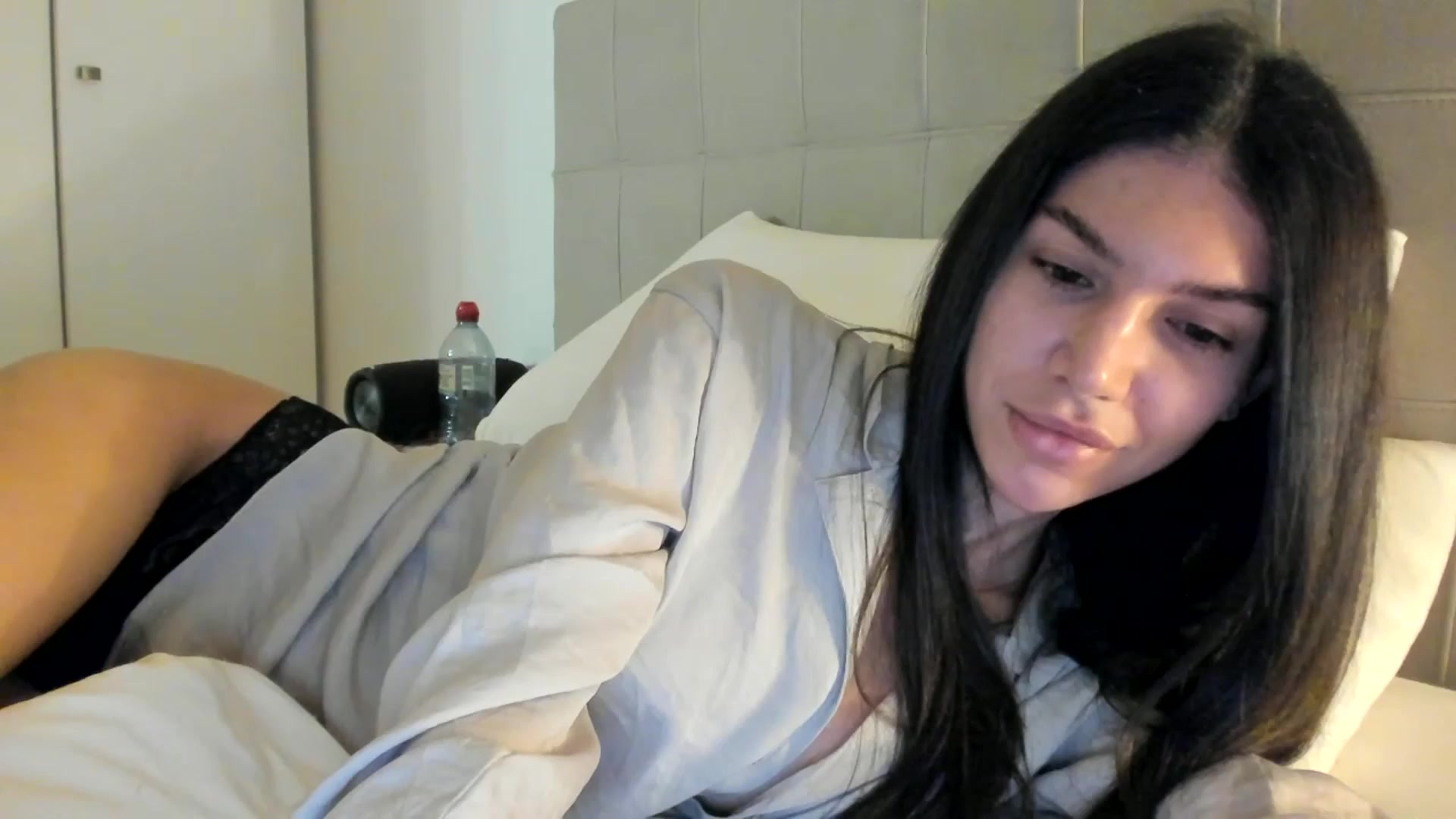 Gallery image thumbnail from SashaLopez's myfreecams stream on, 12/17/2023, 23:27 image 1 of 20