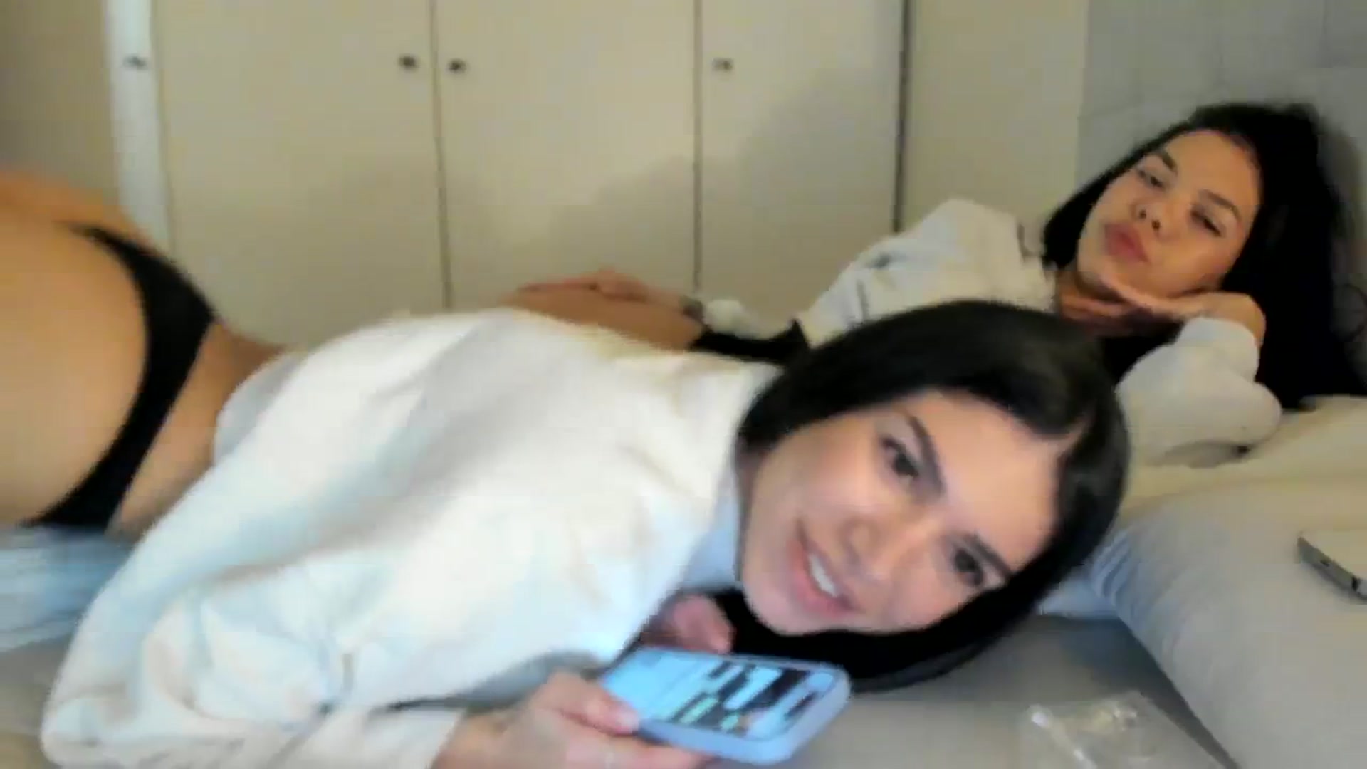 Gallery image thumbnail from SashaLopez's myfreecams stream on, 12/19/2023, 18:27 image 11 of 20