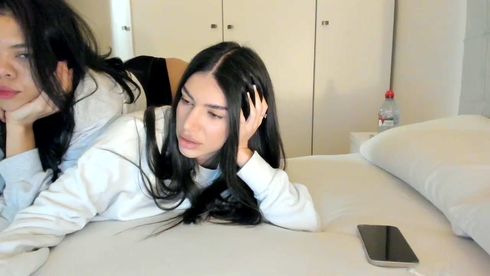 Gallery image thumbnail from SashaLopez's myfreecams stream on, 12/19/2023, 18:27 image 4 of 20