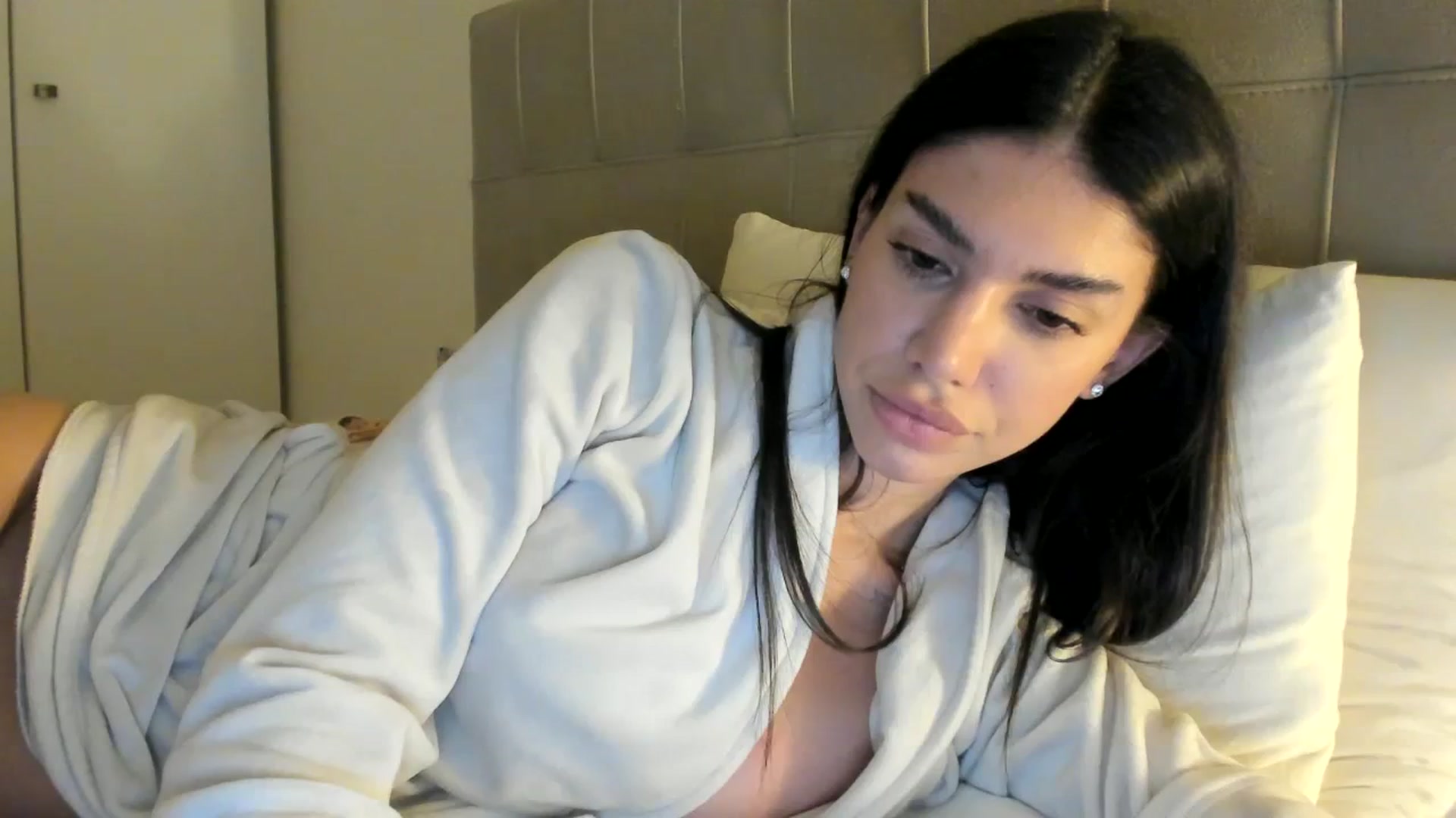 Gallery image thumbnail from SashaLopez's myfreecams stream on, 12/21/2023, 22:07 image 20 of 20