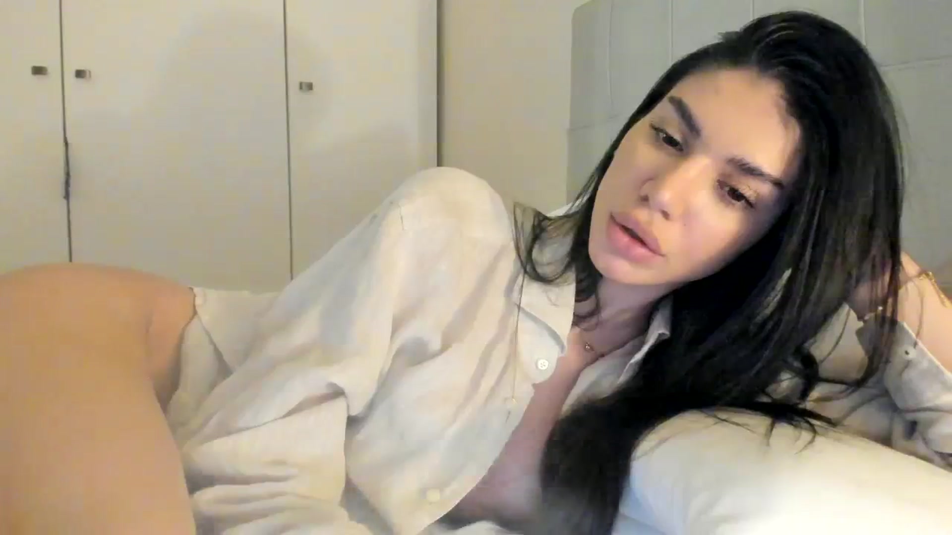 Gallery image thumbnail from SashaLopez's myfreecams stream on, 12/23/2023, 04:26 image 12 of 20