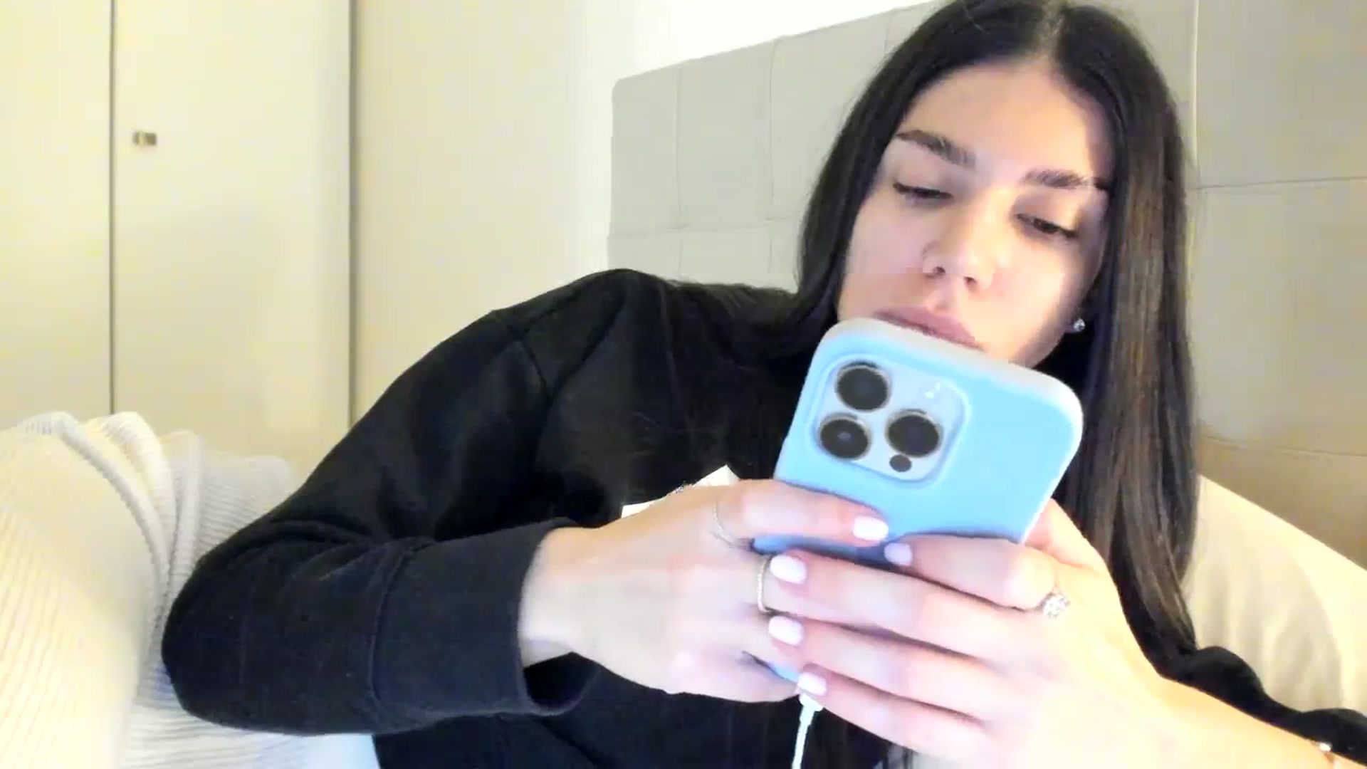 Gallery image thumbnail from SashaLopez's myfreecams stream on, 12/23/2023, 21:07 image 15 of 20