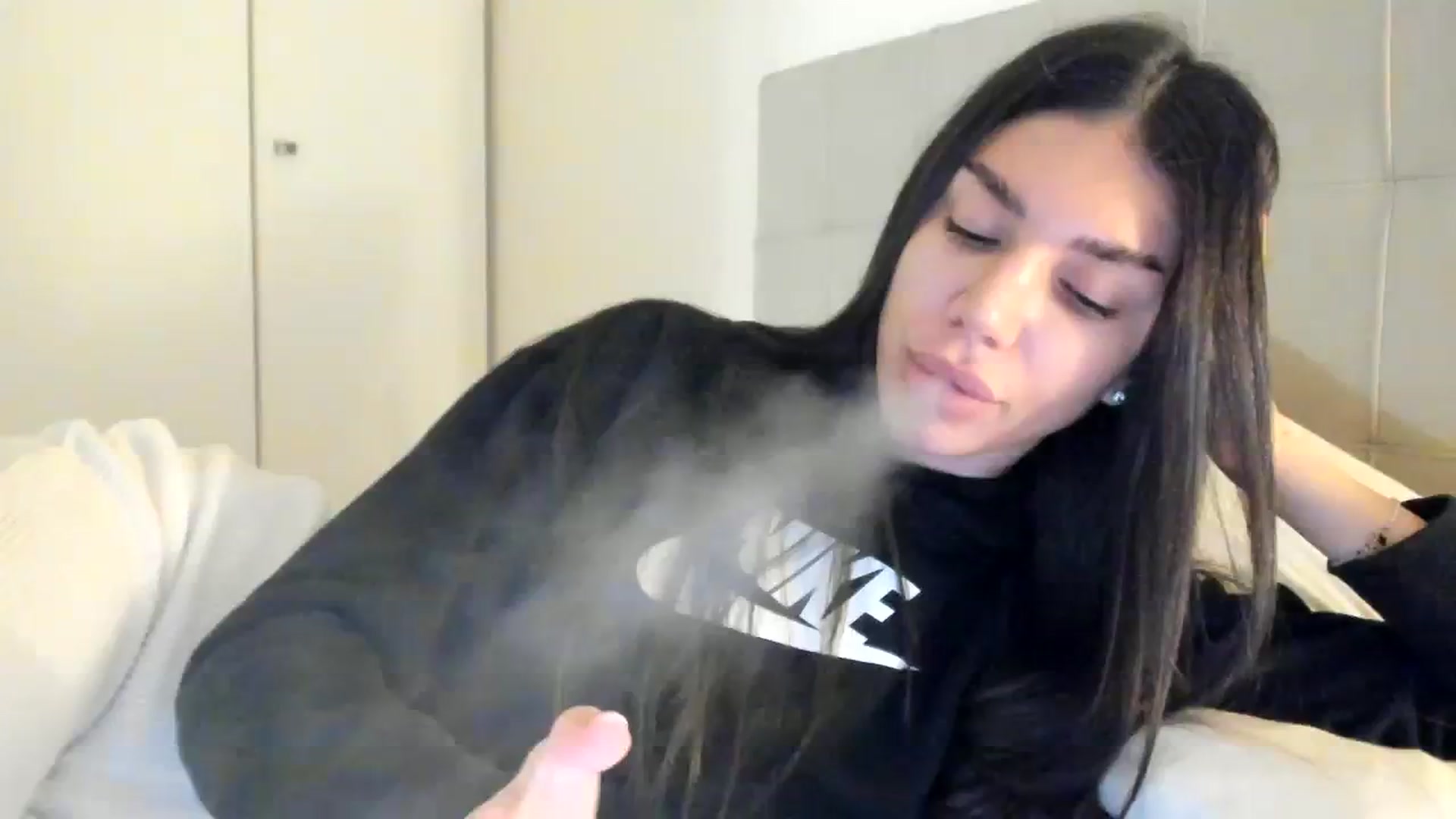 Gallery image thumbnail from SashaLopez's myfreecams stream on, 12/23/2023, 21:07 image 1 of 20