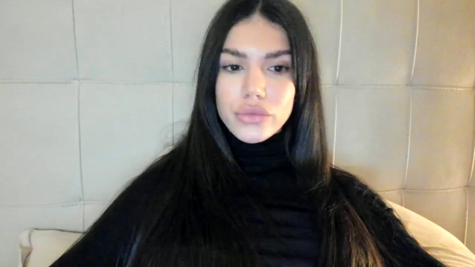 Gallery image thumbnail from SashaLopez's myfreecams stream on, 12/27/2023, 17:53 image 18 of 20