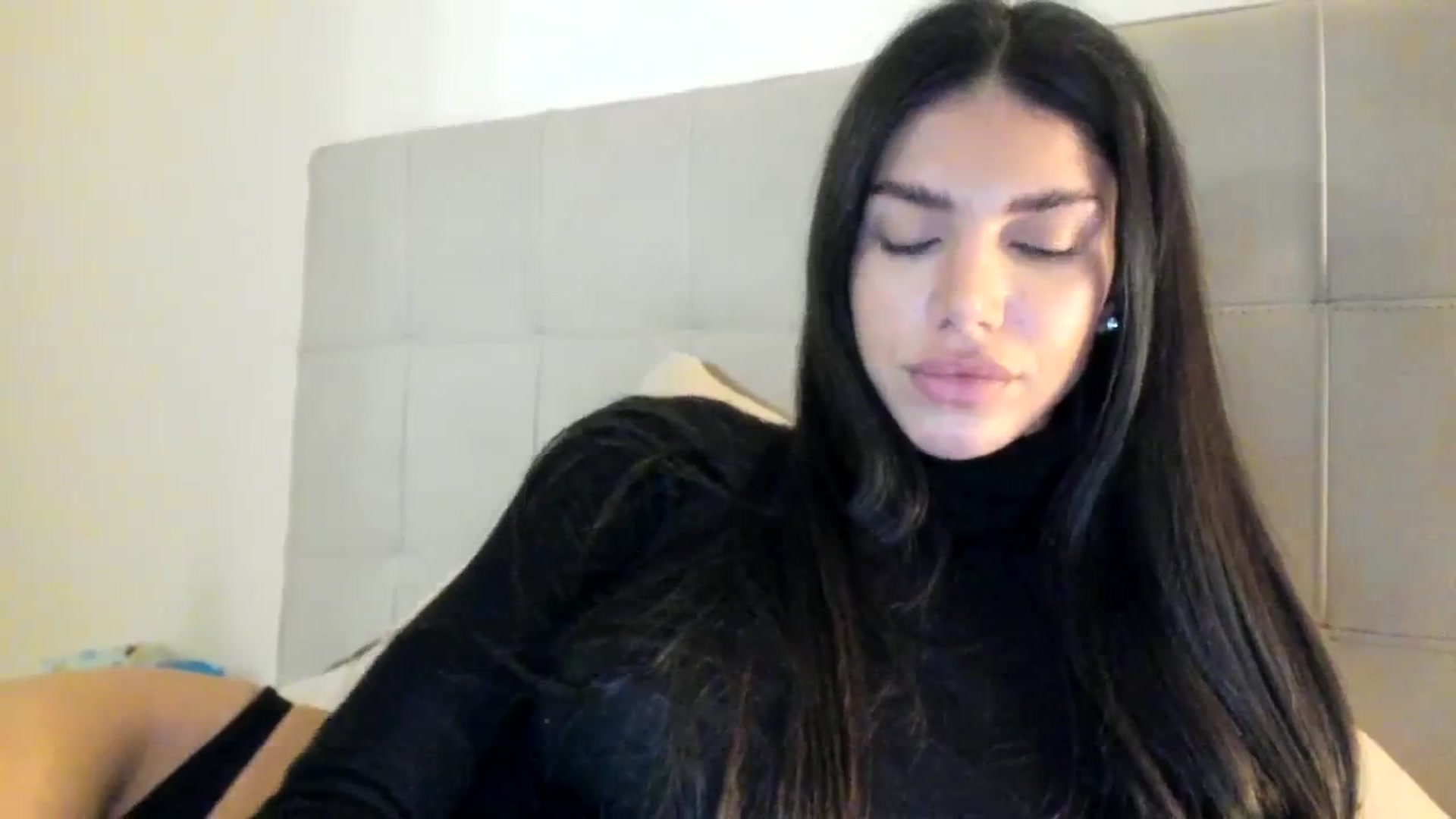 Gallery image thumbnail from SashaLopez's myfreecams stream on, 12/27/2023, 17:53 image 10 of 20