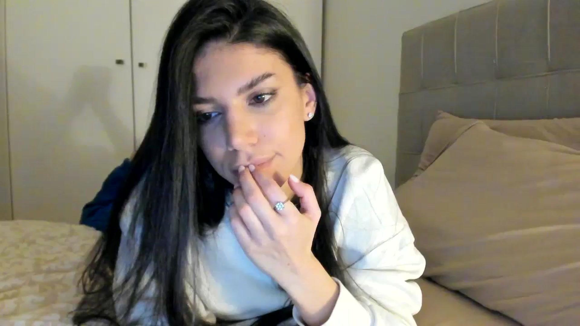 Gallery image thumbnail from SashaLopez's myfreecams stream on, 01/01/2024, 24:36 image 20 of 20