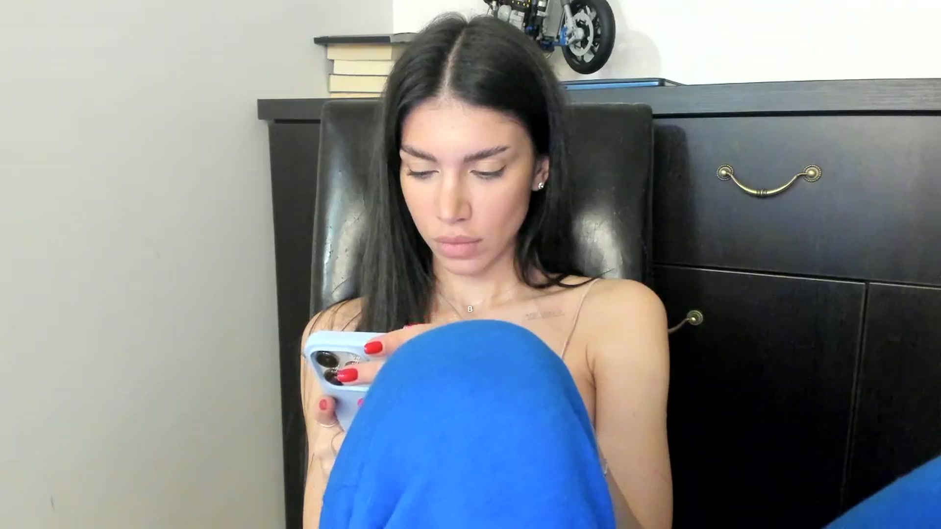 Gallery image thumbnail from SashaLopez's myfreecams stream on, 01/02/2024, 22:56 image 11 of 20