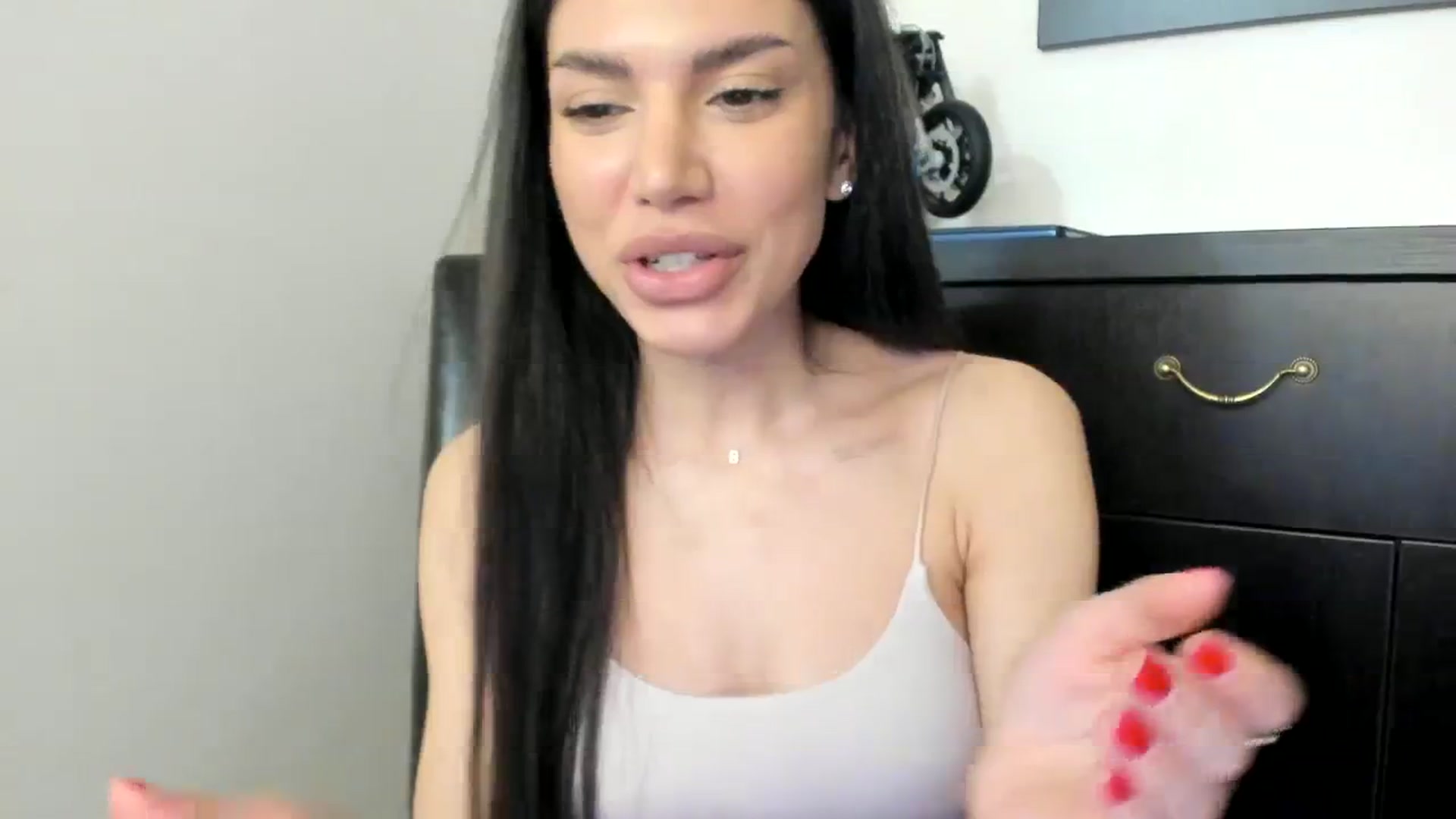Gallery image thumbnail from SashaLopez's myfreecams stream on, 01/02/2024, 22:56 image 17 of 20