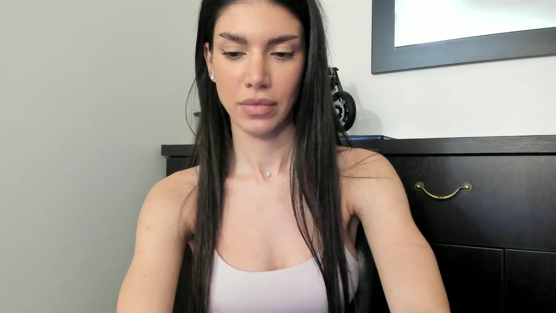 Gallery image thumbnail from SashaLopez's myfreecams stream on, 01/02/2024, 22:56 image 12 of 20