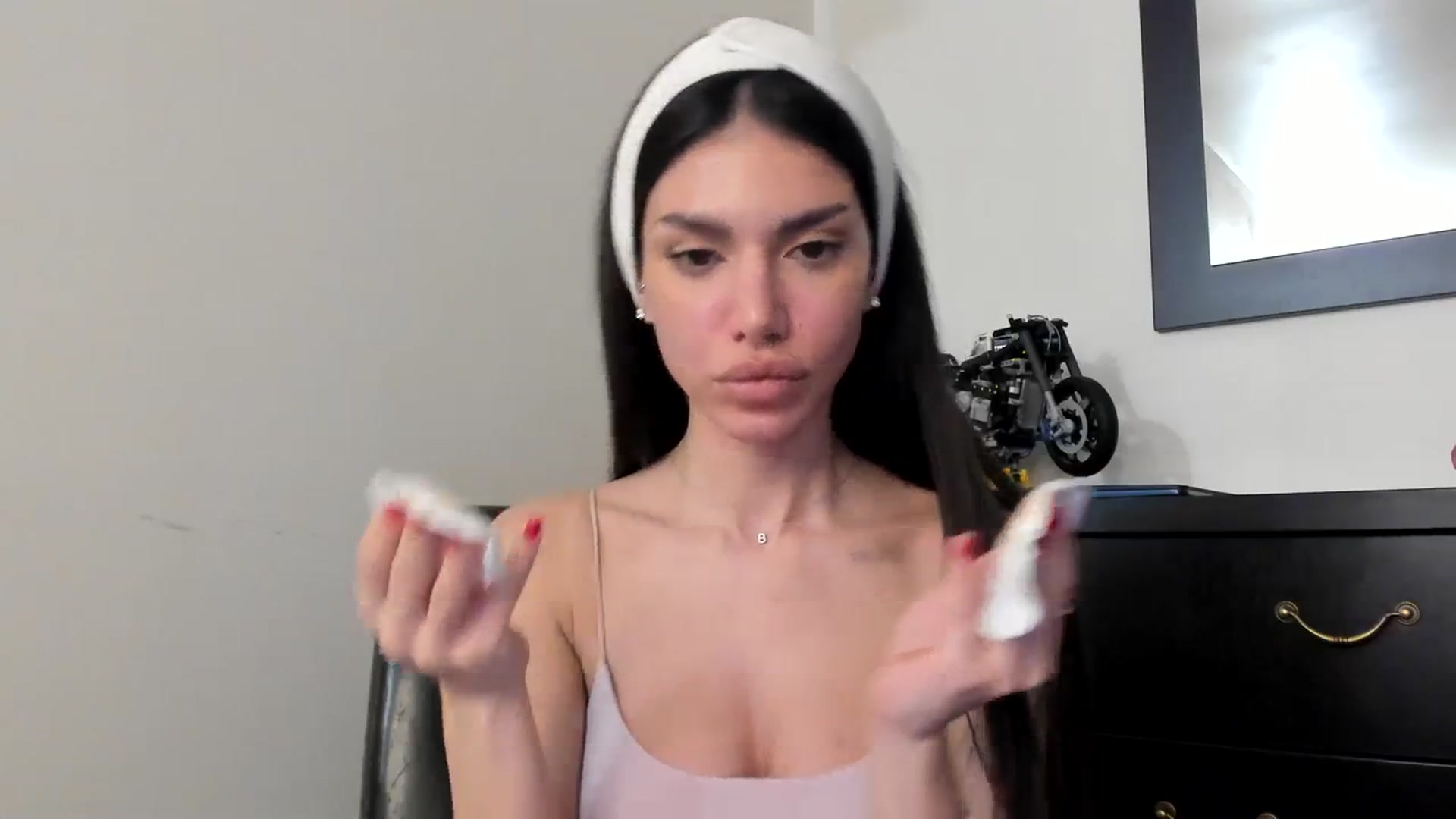 Gallery image thumbnail from SashaLopez's myfreecams stream on, 01/03/2024, 01:46 image 7 of 20
