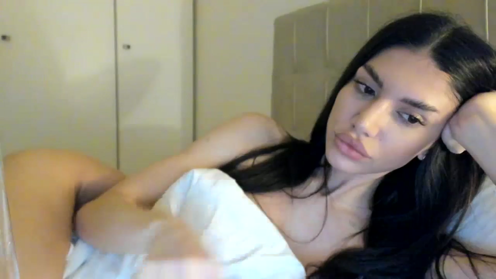 Gallery image thumbnail from SashaLopez's myfreecams stream on, 01/04/2024, 21:37 image 7 of 20