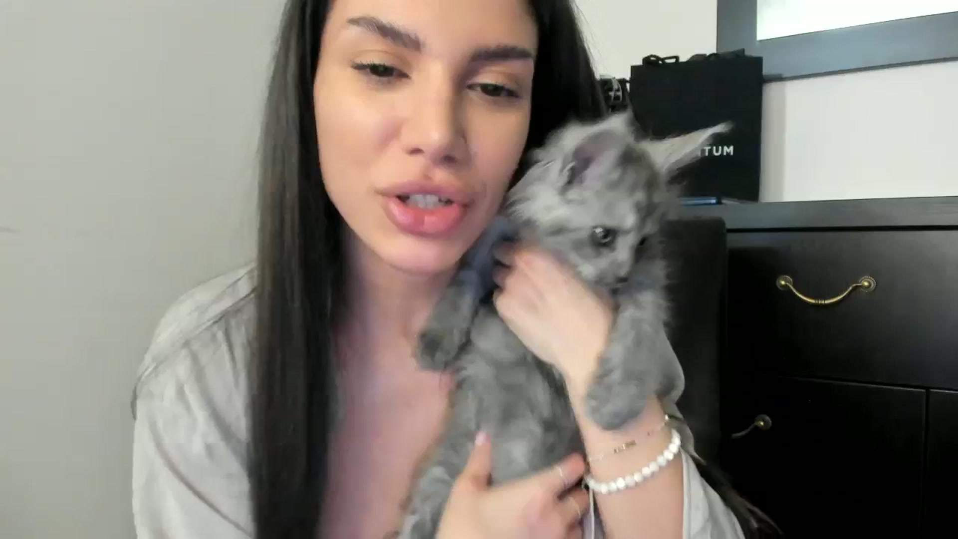Gallery image thumbnail from SashaLopez's myfreecams stream on, 01/10/2024, 22:23 image 11 of 20