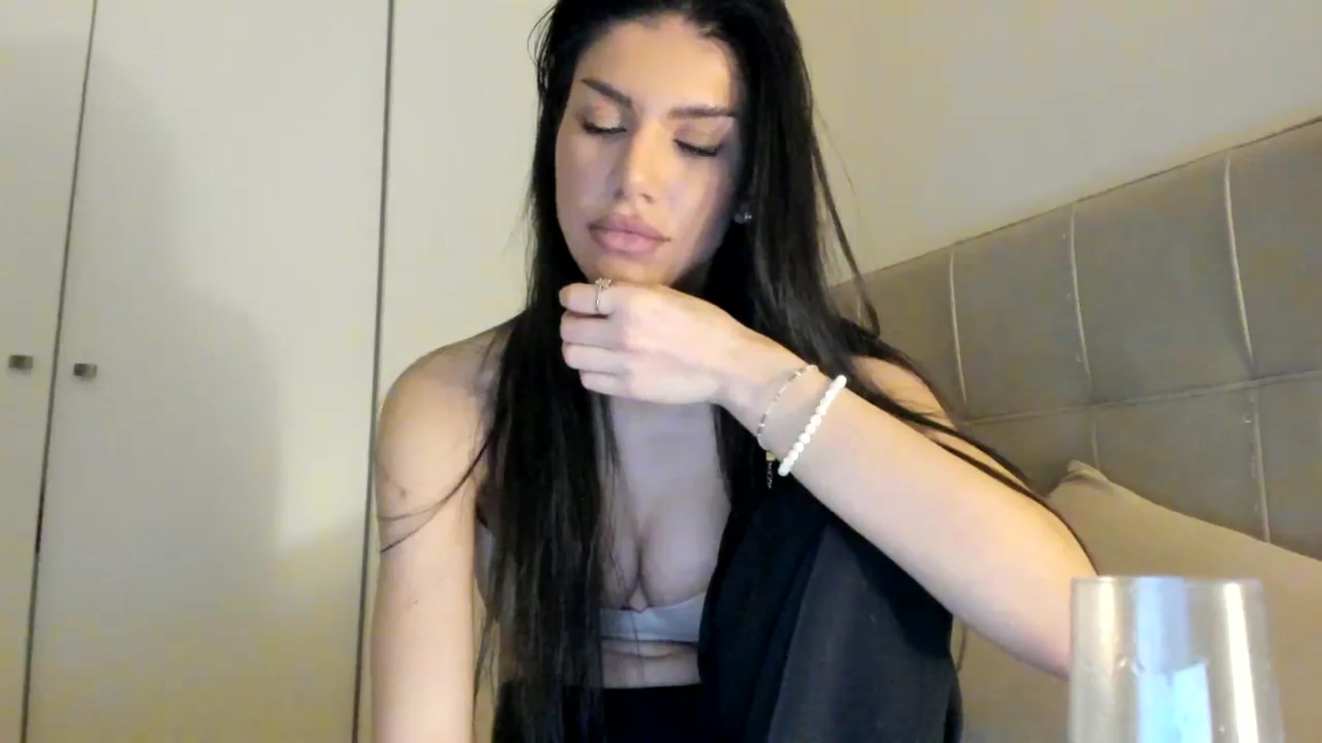 Gallery image thumbnail from SashaLopez's myfreecams stream on, 01/15/2024, 21:42 image 2 of 20