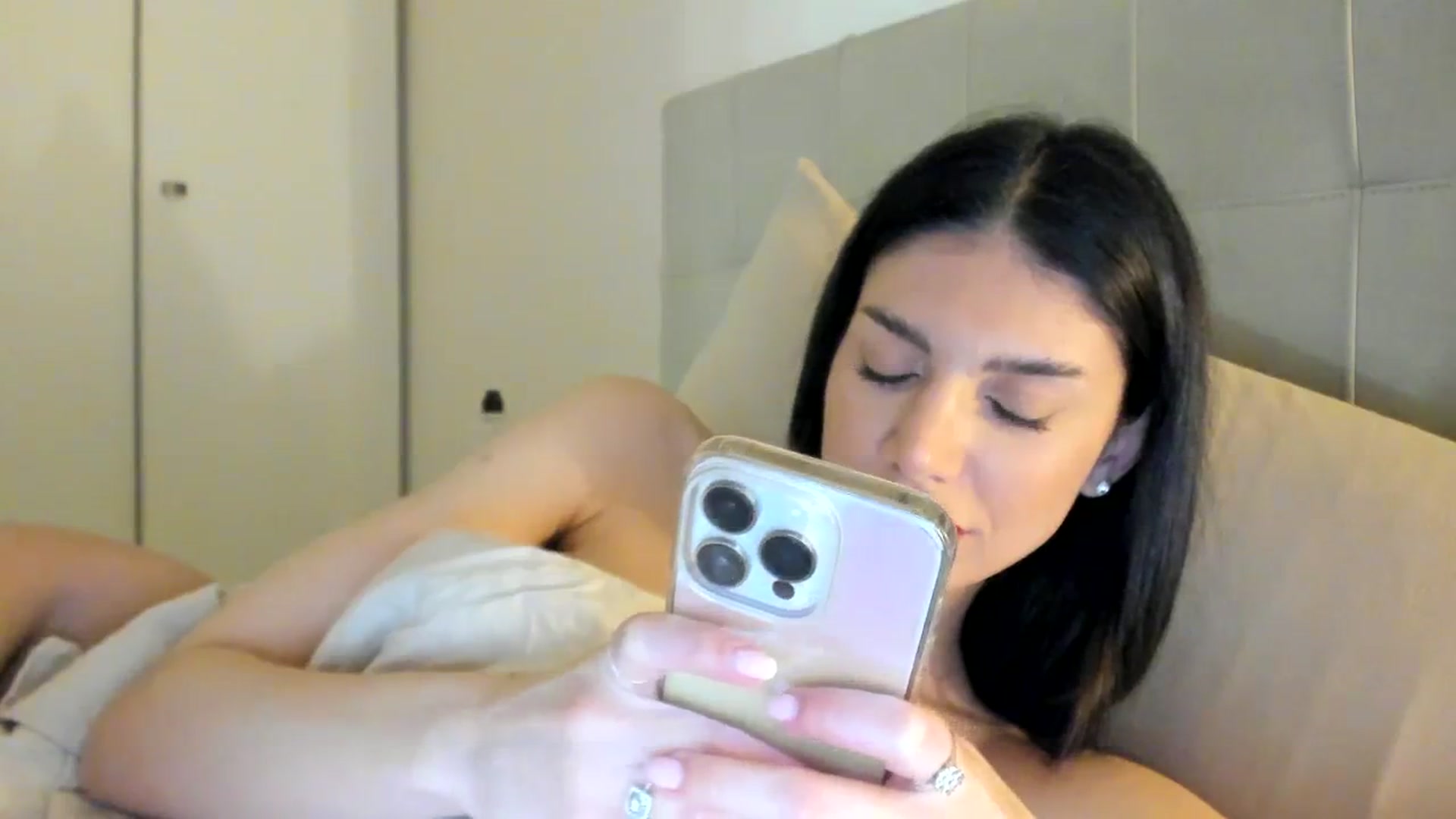 Gallery image thumbnail from SashaLopez's myfreecams stream on, 01/20/2024, 01:05 image 9 of 20