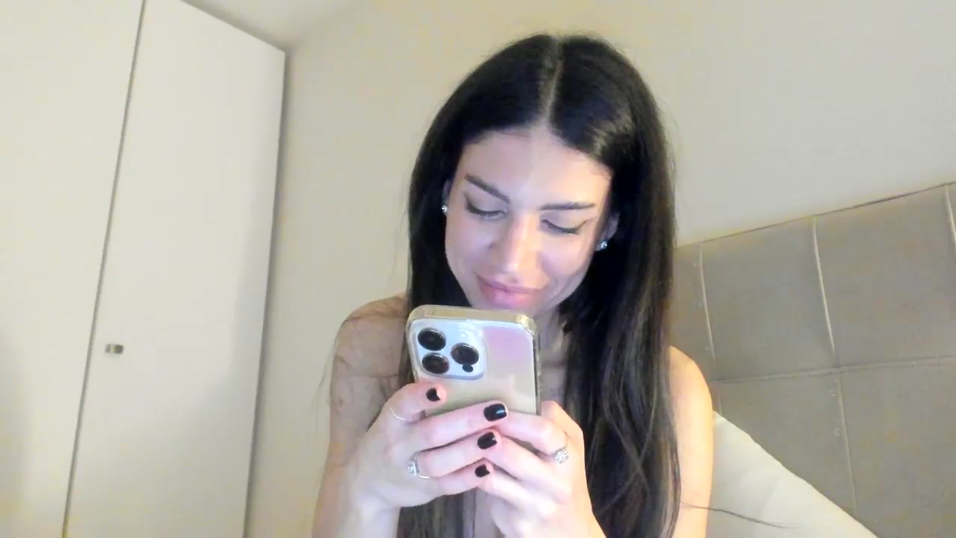 Gallery image thumbnail from SashaLopez's myfreecams stream on, 01/23/2024, 23:14 image 9 of 20