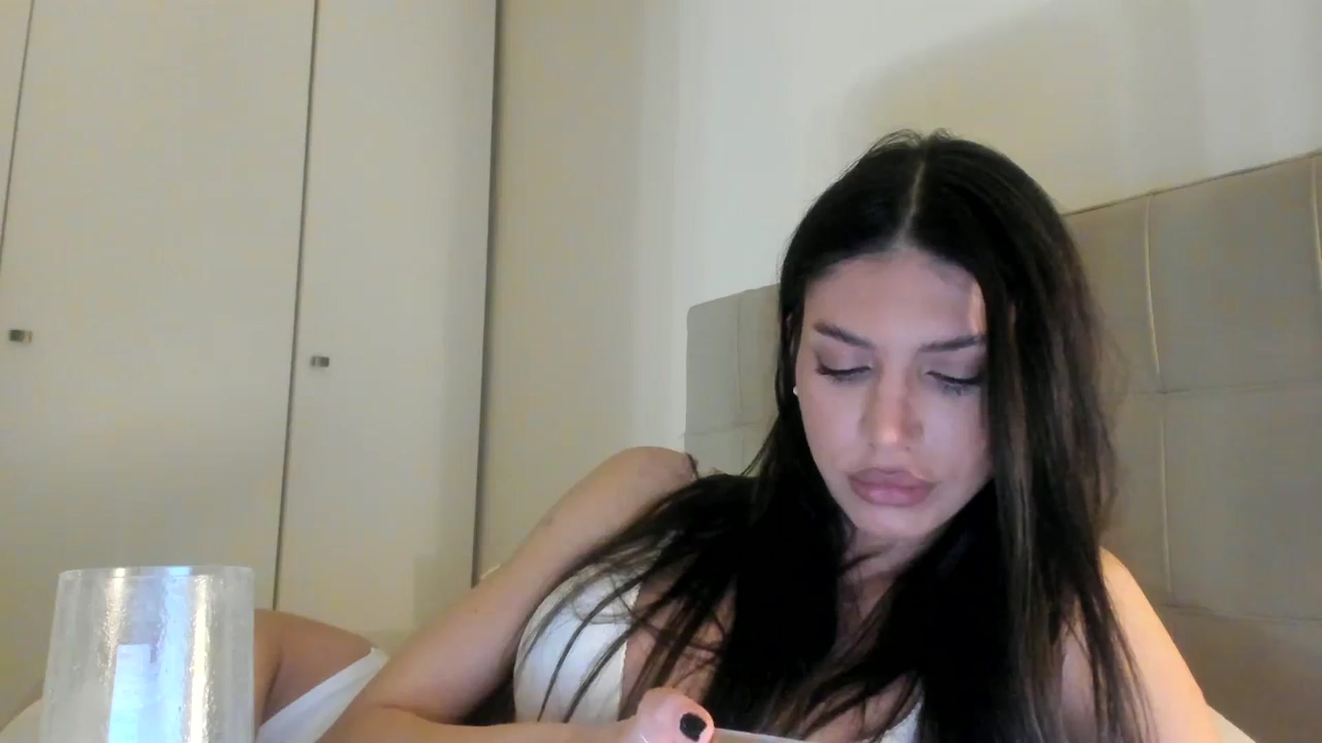 Gallery image thumbnail from SashaLopez's myfreecams stream on, 01/26/2024, 21:40 image 7 of 20