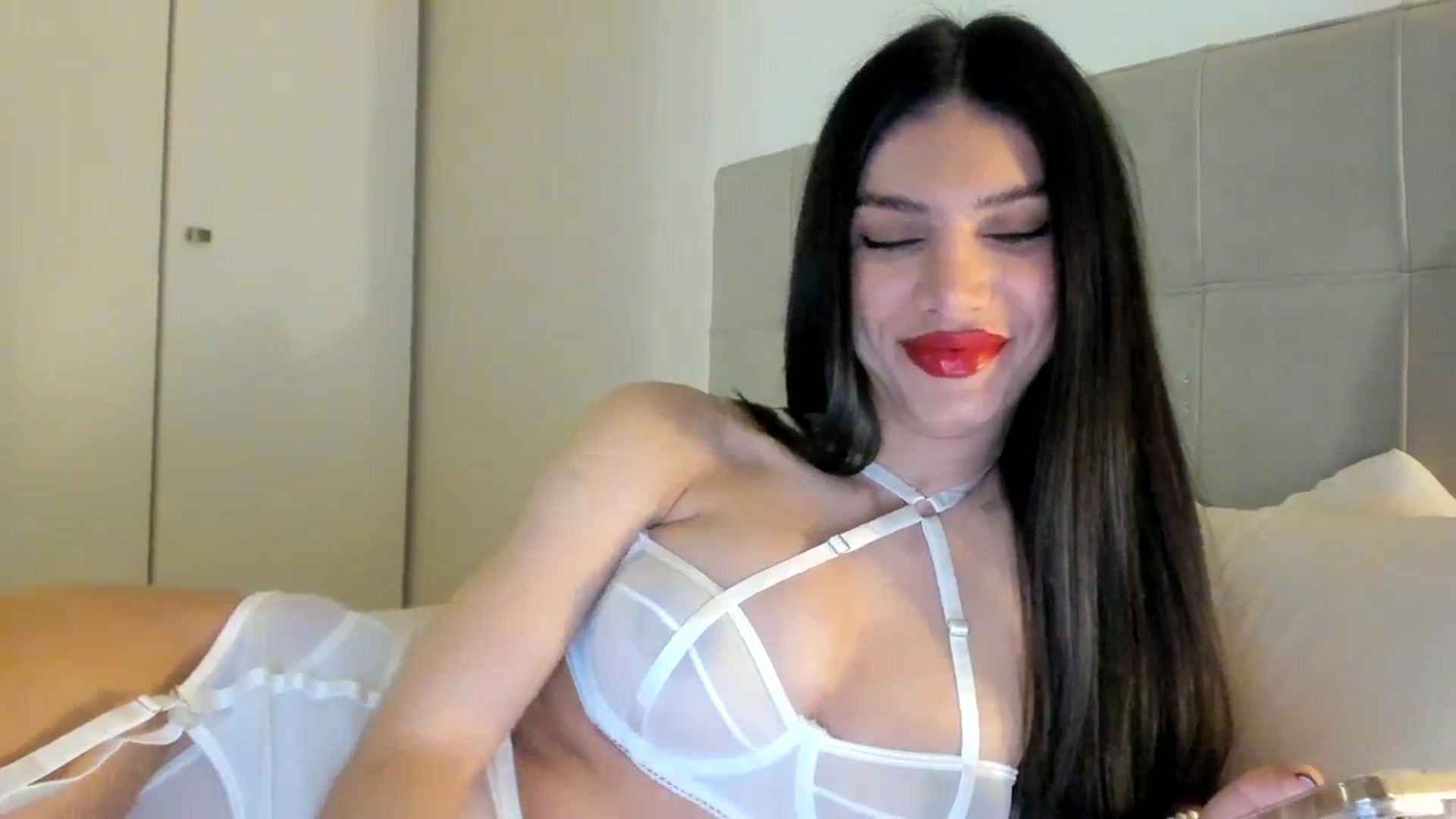Gallery image thumbnail from SashaLopez's myfreecams stream on, 01/27/2024, 23:34 image 7 of 20