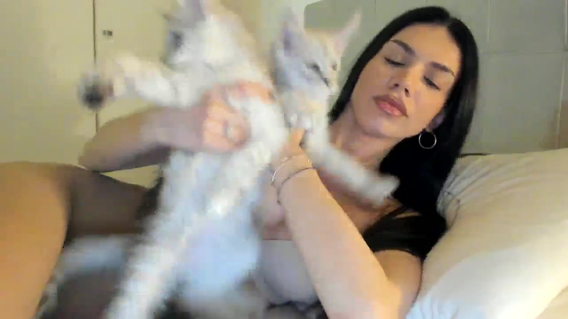 Gallery image thumbnail from SashaLopez's myfreecams stream on, 01/28/2024, 22:14 image 5 of 20