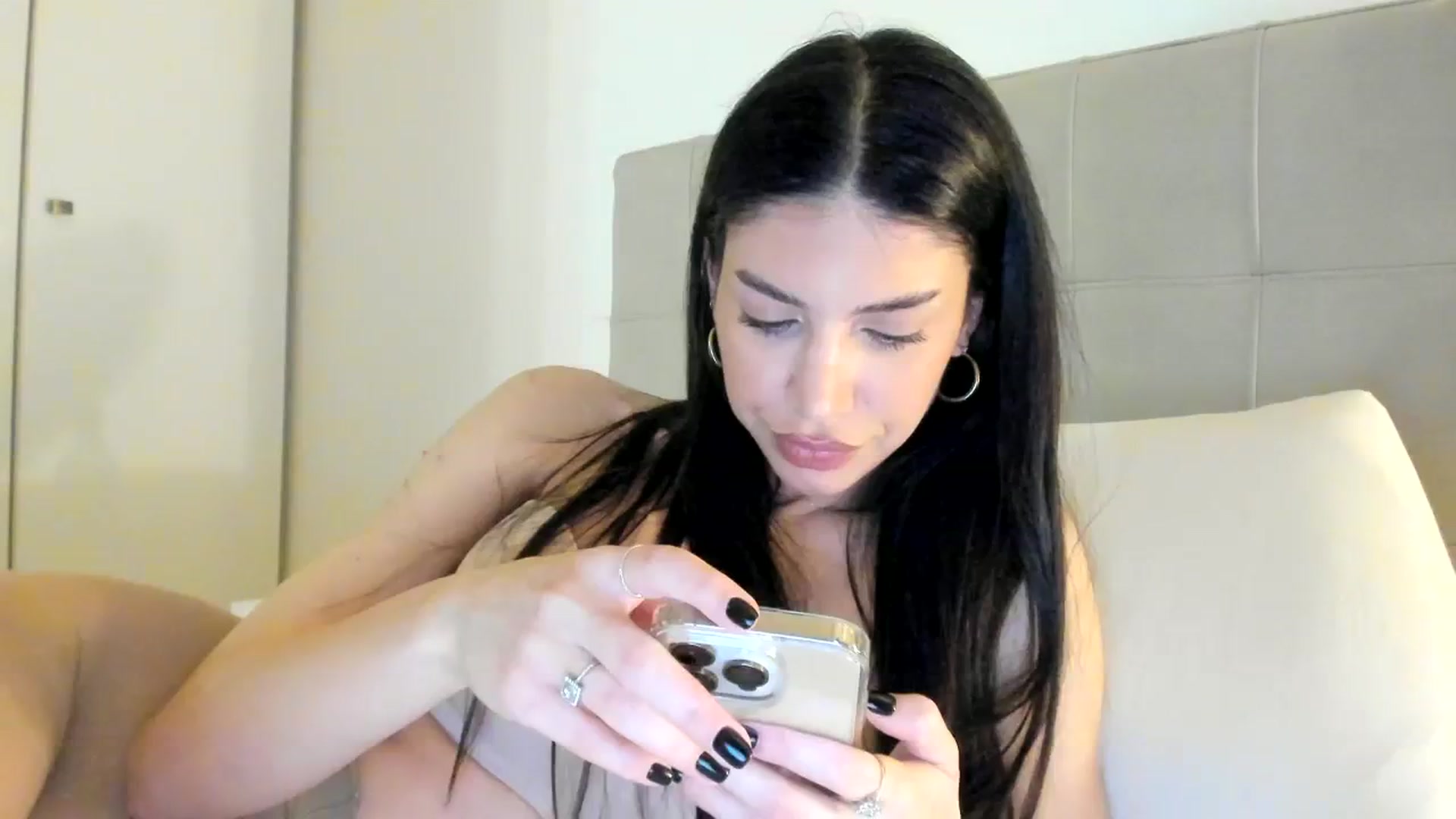 Gallery image thumbnail from SashaLopez's myfreecams stream on, 01/28/2024, 22:14 image 16 of 20
