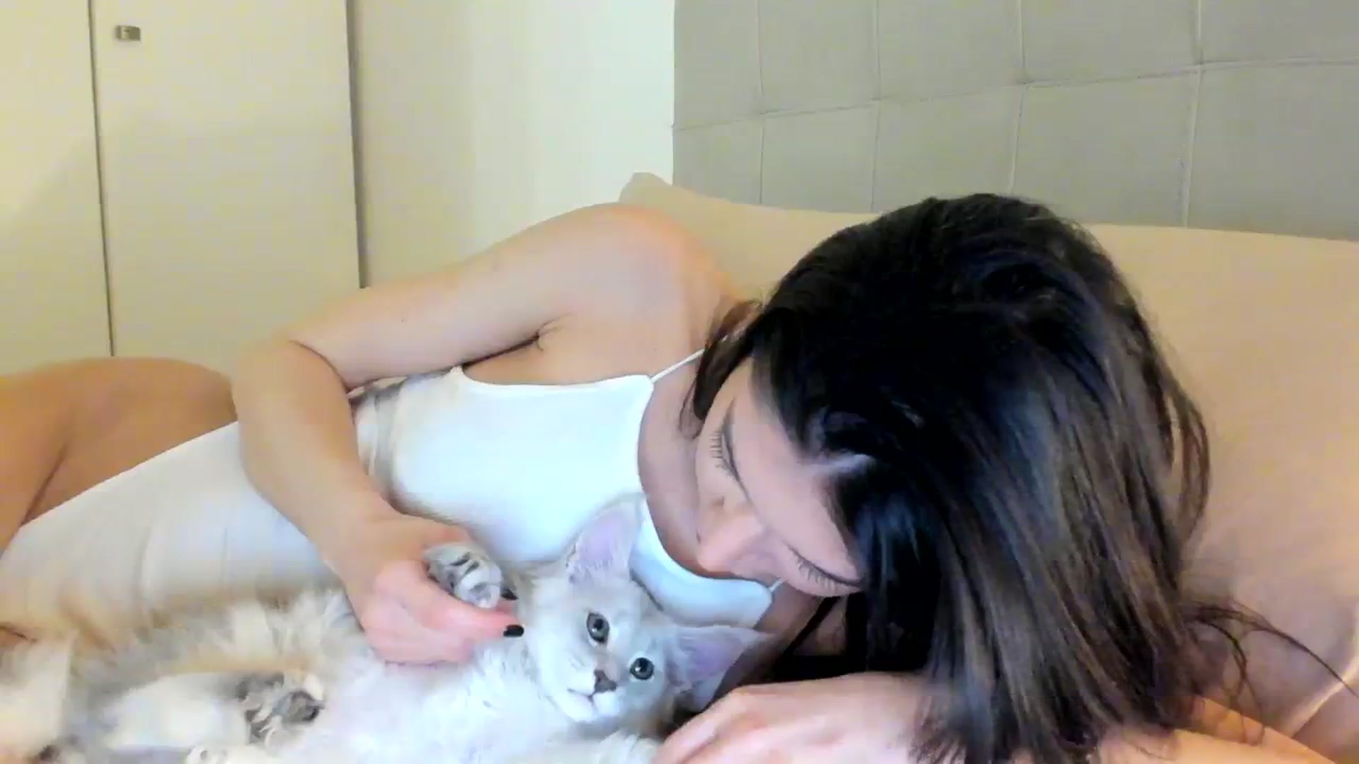 Gallery image thumbnail from SashaLopez's myfreecams stream on, 02/01/2024, 21:32 image 8 of 20