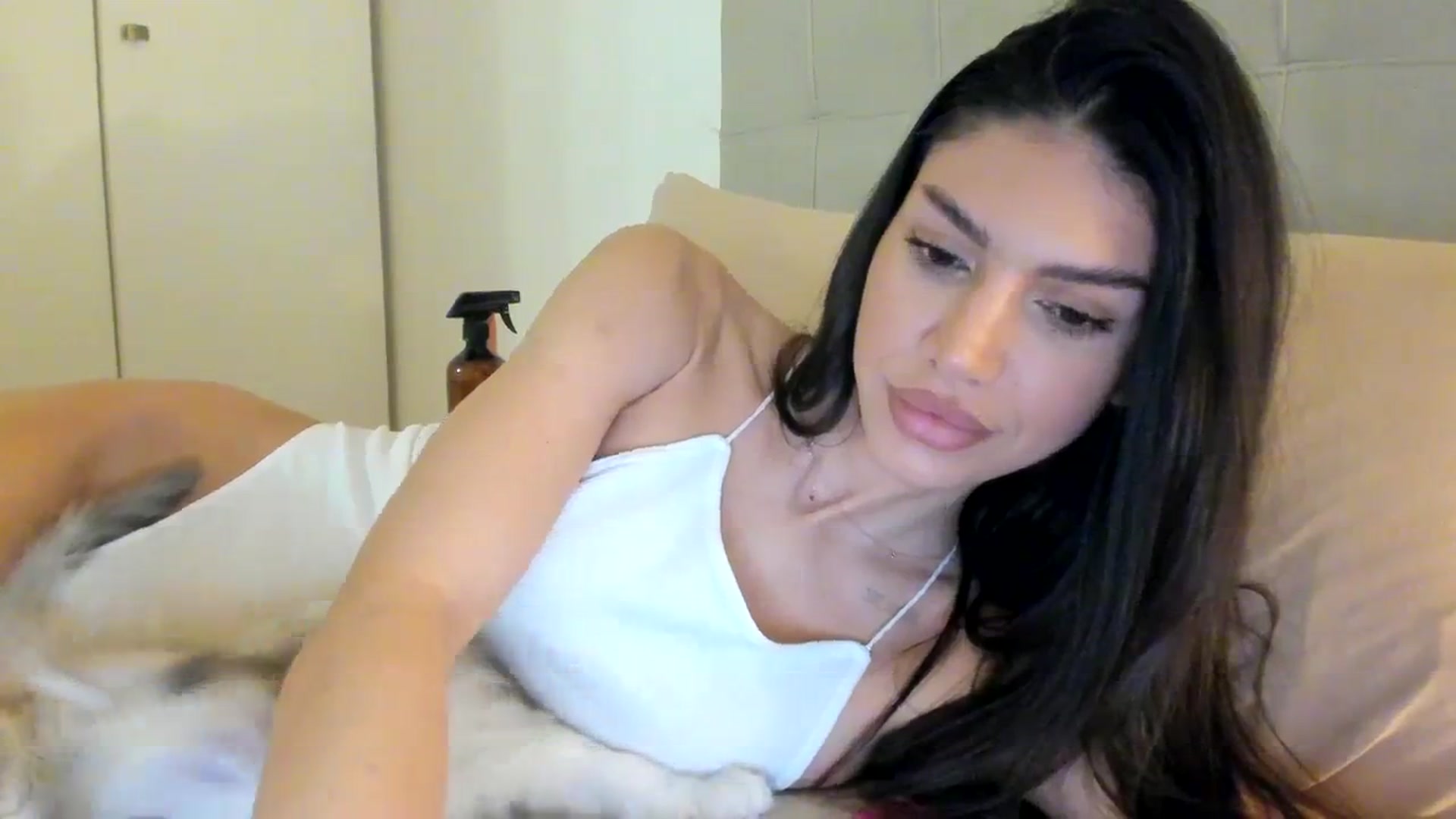 Gallery image thumbnail from SashaLopez's myfreecams stream on, 02/01/2024, 21:32 image 9 of 20