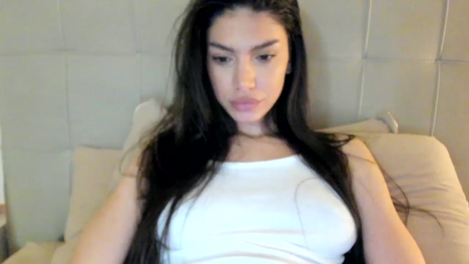 Gallery image thumbnail from SashaLopez's myfreecams stream on, 02/01/2024, 23:34 image 20 of 20