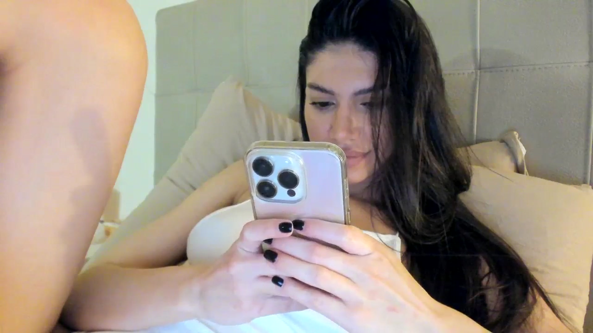 Gallery image thumbnail from SashaLopez's myfreecams stream on, 02/01/2024, 23:34 image 11 of 20