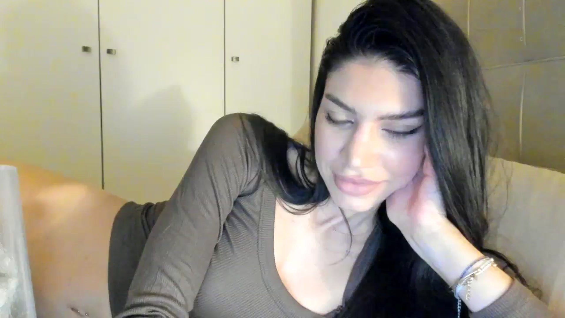 Gallery image thumbnail from SashaLopez's myfreecams stream on, 02/07/2024, 21:24 image 12 of 20