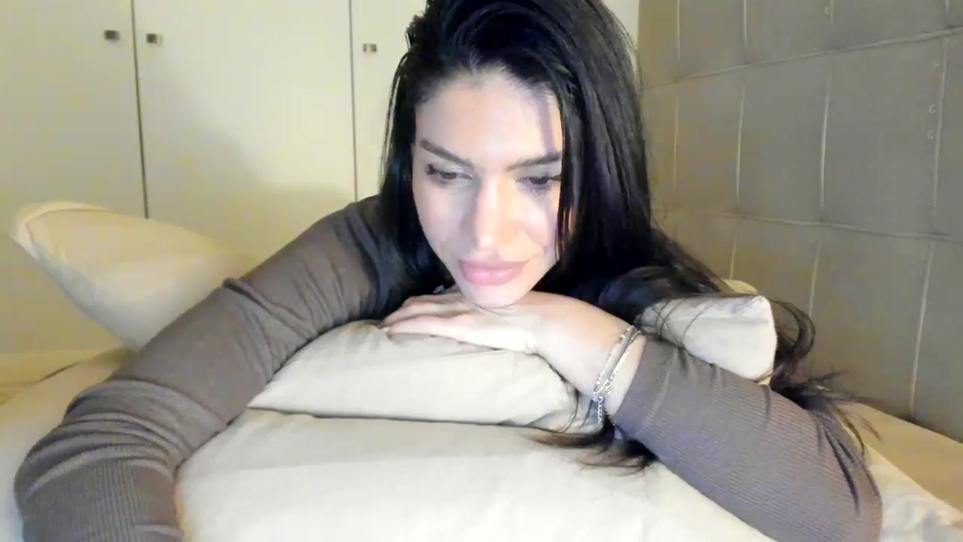 Gallery image thumbnail from SashaLopez's myfreecams stream on, 02/07/2024, 22:49 image 15 of 20
