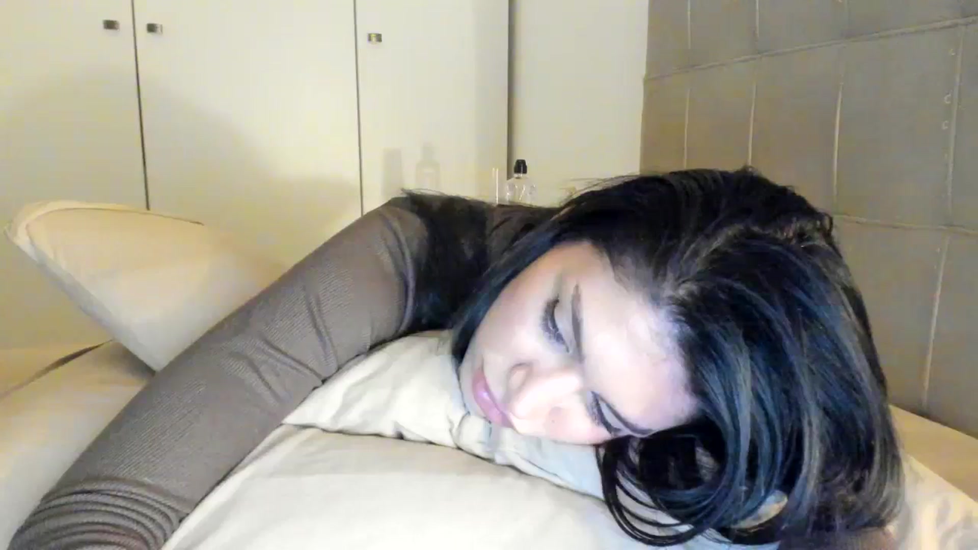 Gallery image thumbnail from SashaLopez's myfreecams stream on, 02/07/2024, 22:49 image 17 of 20