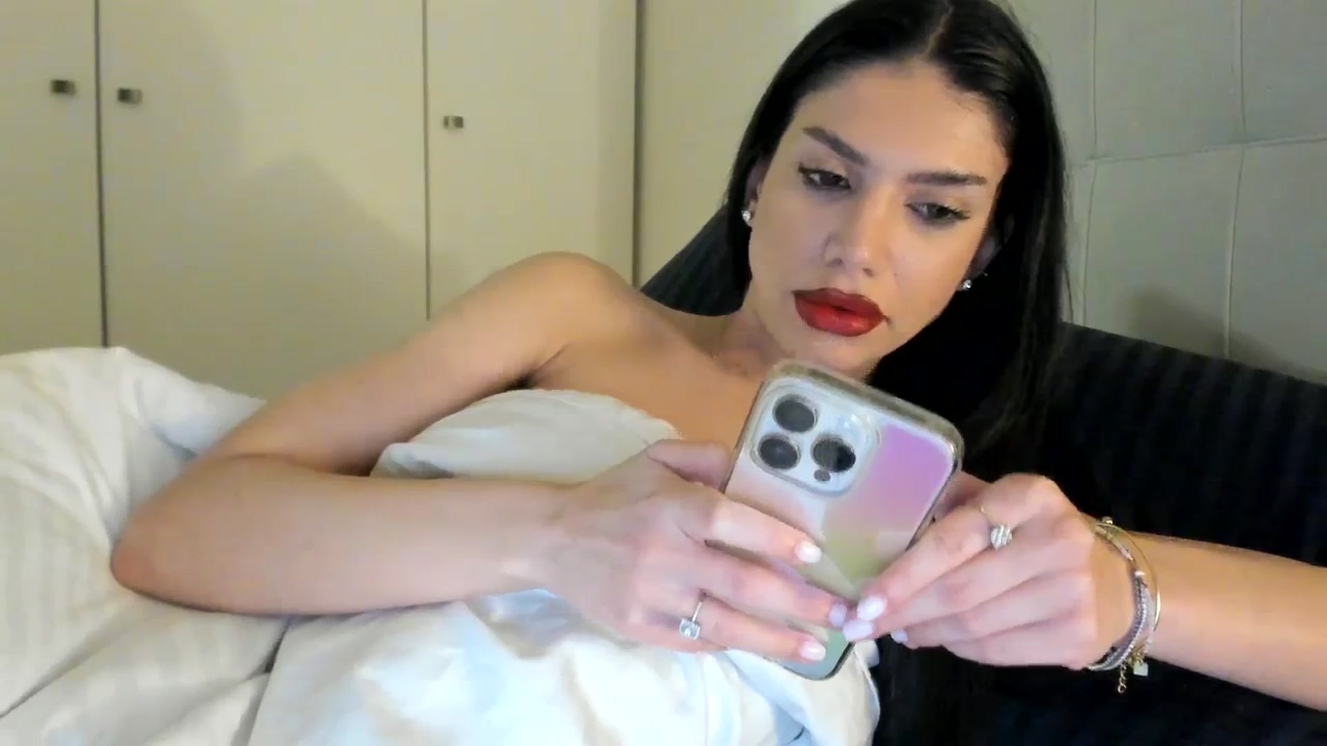 Gallery image thumbnail from SashaLopez's myfreecams stream on, 02/11/2024, 23:07 image 10 of 20