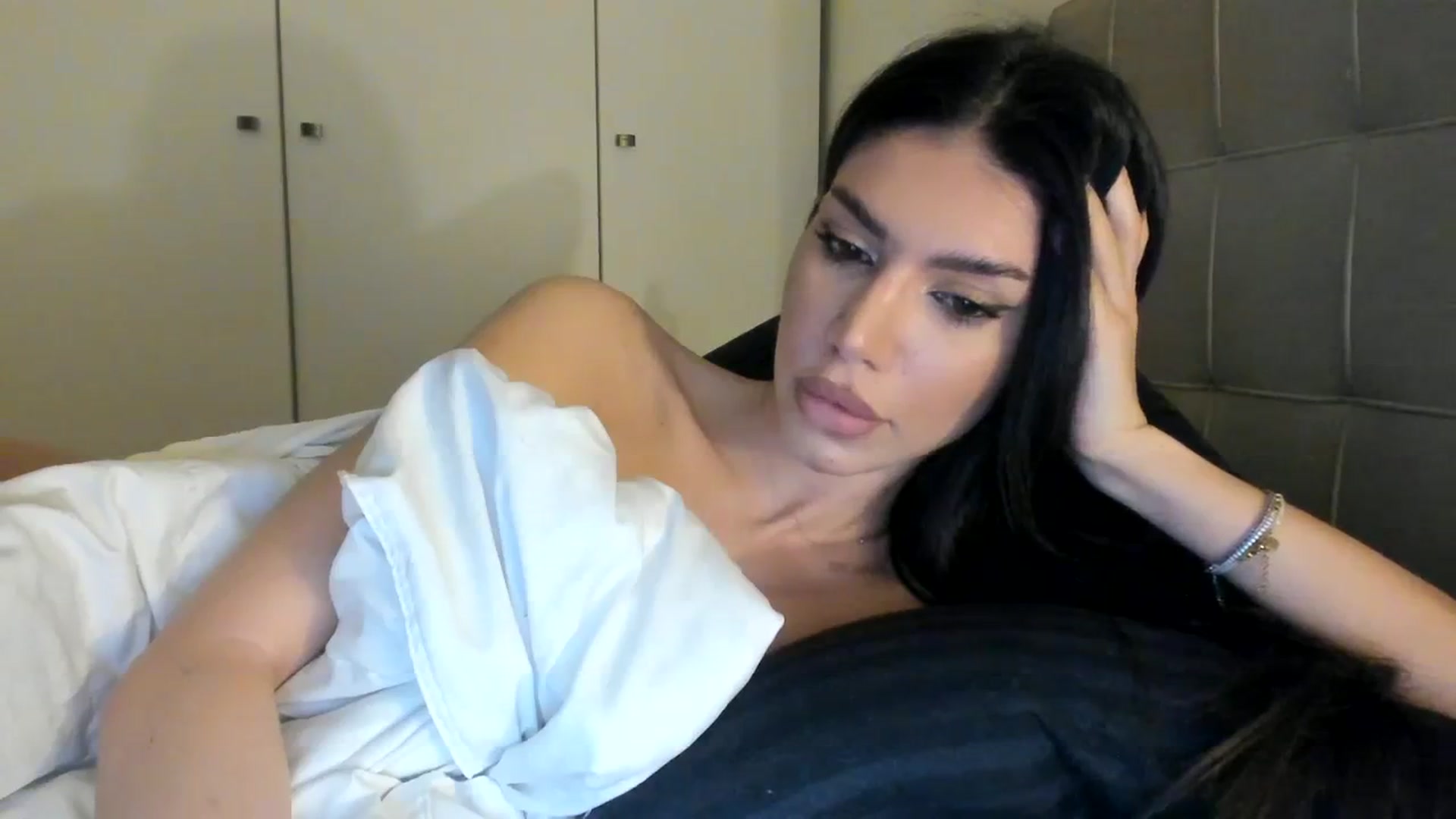 Gallery image thumbnail from SashaLopez's myfreecams stream on, 02/12/2024, 20:18 image 11 of 20