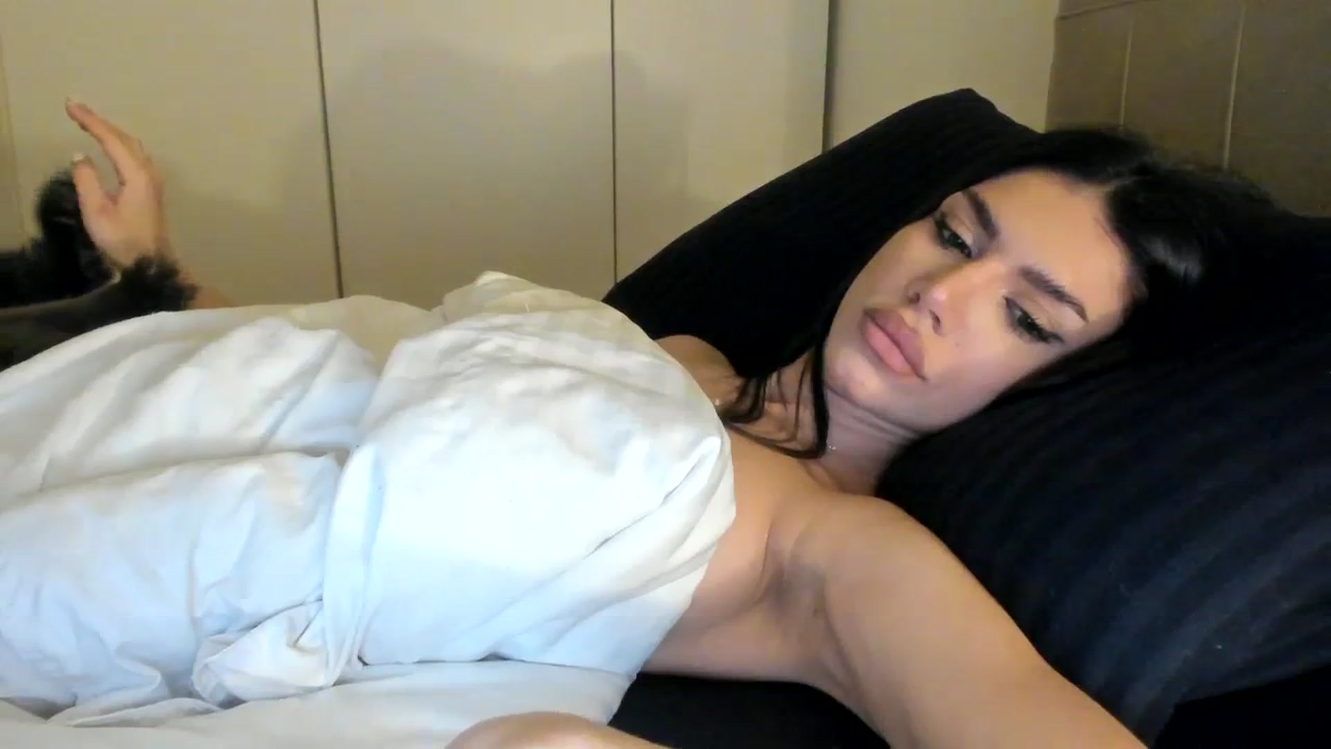 Gallery image thumbnail from SashaLopez's myfreecams stream on, 02/12/2024, 20:18 image 14 of 20