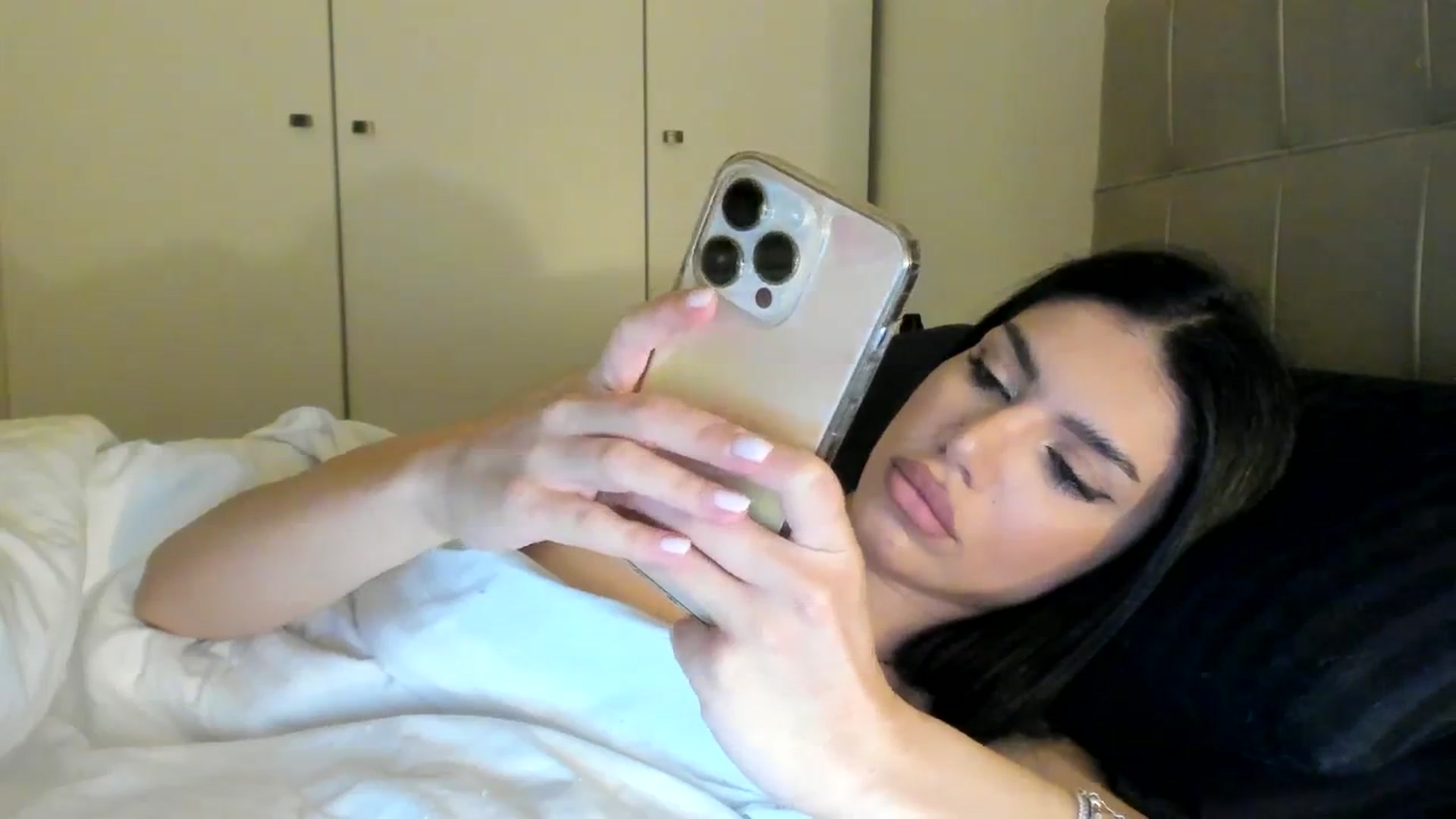Gallery image thumbnail from SashaLopez's myfreecams stream on, 02/12/2024, 20:18 image 19 of 20