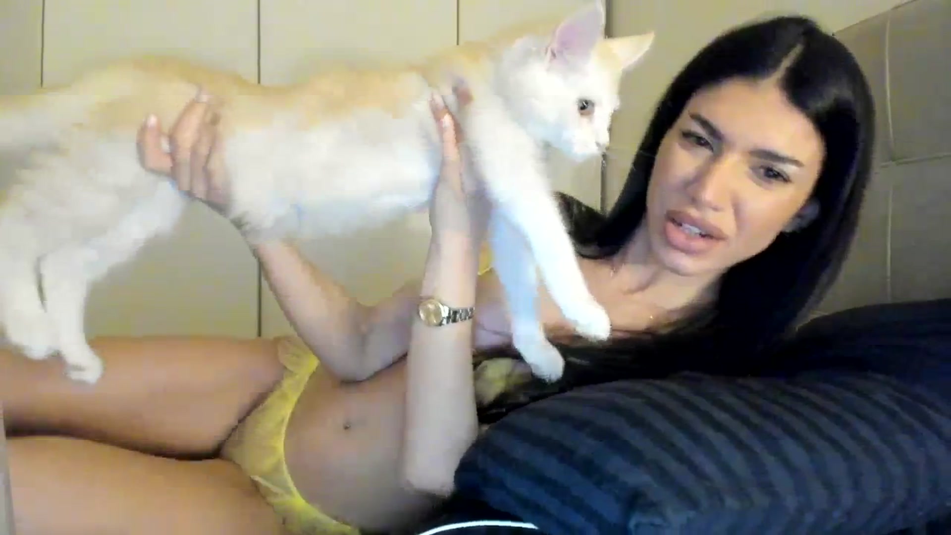 Gallery image thumbnail from SashaLopez's myfreecams stream on, 02/14/2024, 22:12 image 5 of 20