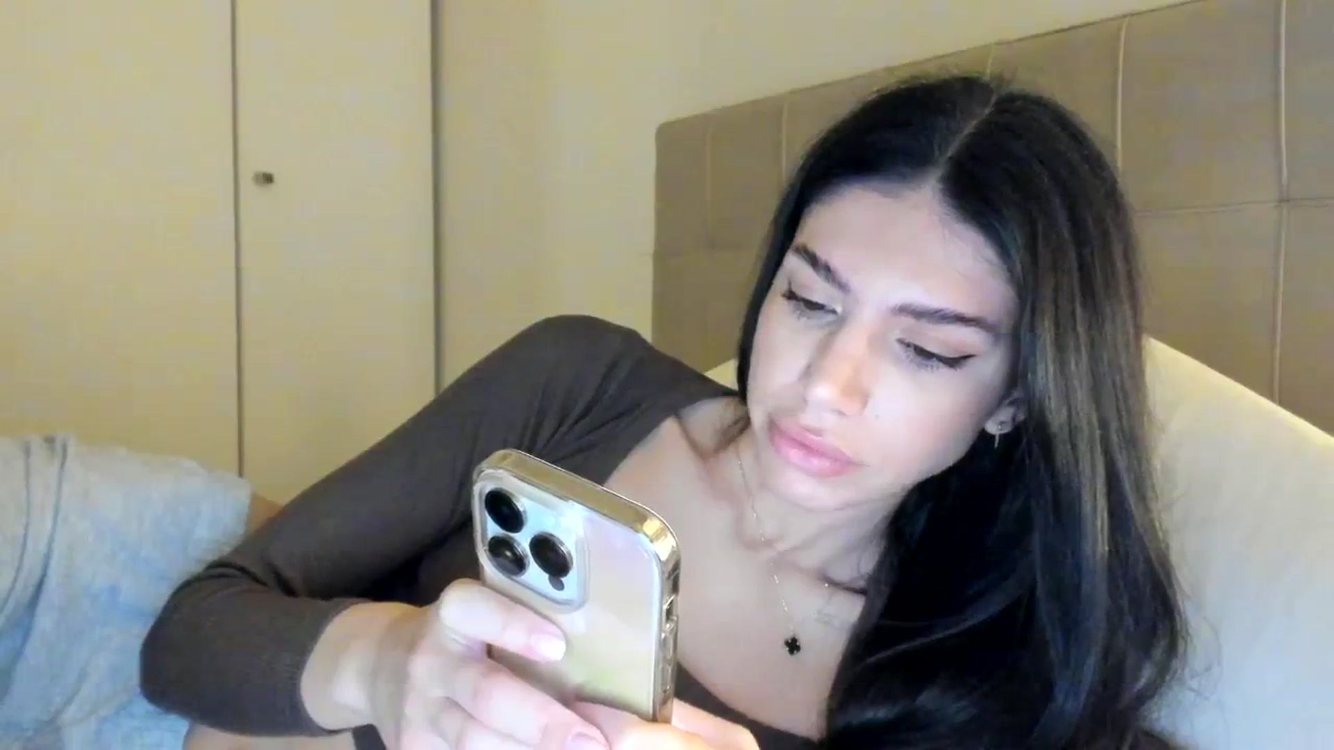 Gallery image thumbnail from SashaLopez's myfreecams stream on, 02/28/2024, 22:14 image 11 of 20