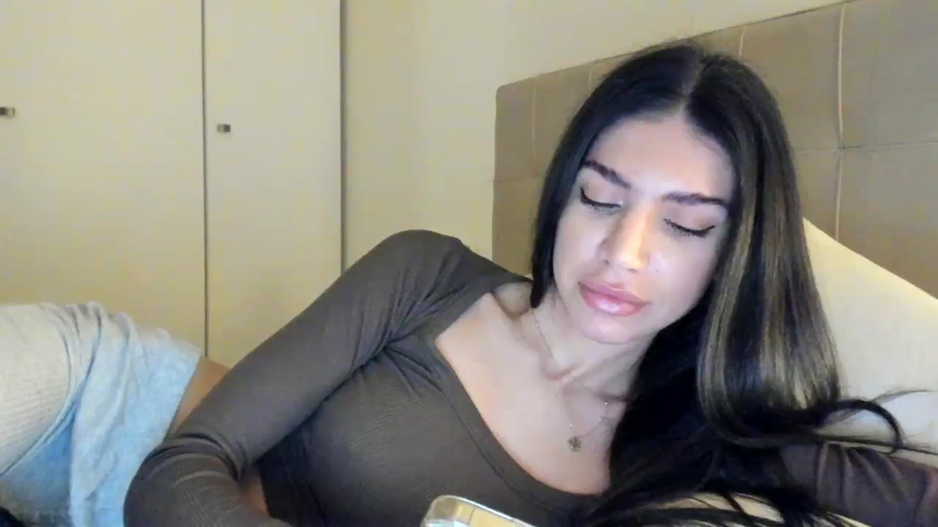 Gallery image thumbnail from SashaLopez's myfreecams stream on, 02/28/2024, 22:14 image 6 of 20