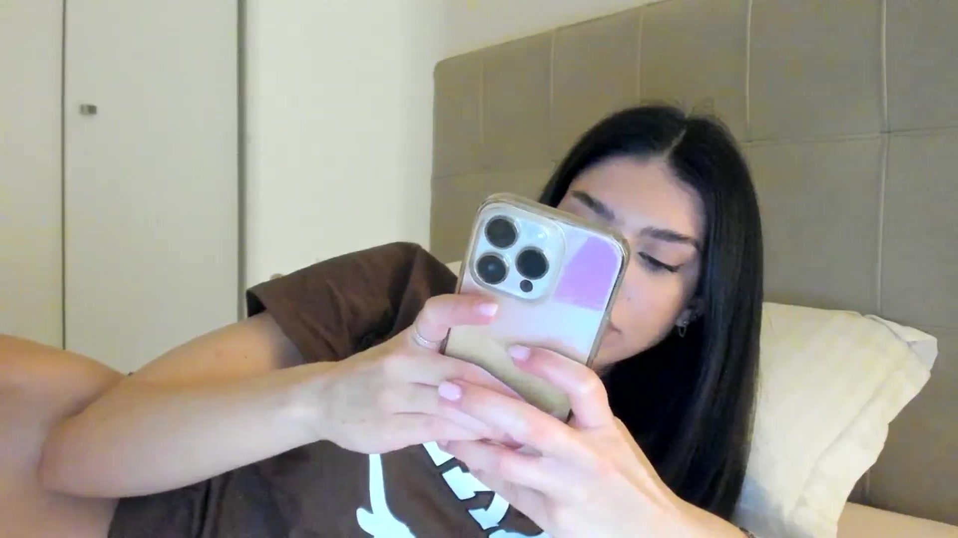 Gallery image thumbnail from SashaLopez's myfreecams stream on, 03/02/2024, 24:02 image 6 of 20