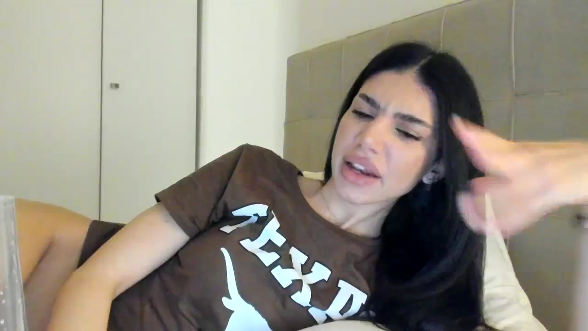 Gallery image thumbnail from SashaLopez's myfreecams stream on, 03/02/2024, 24:02 image 3 of 20