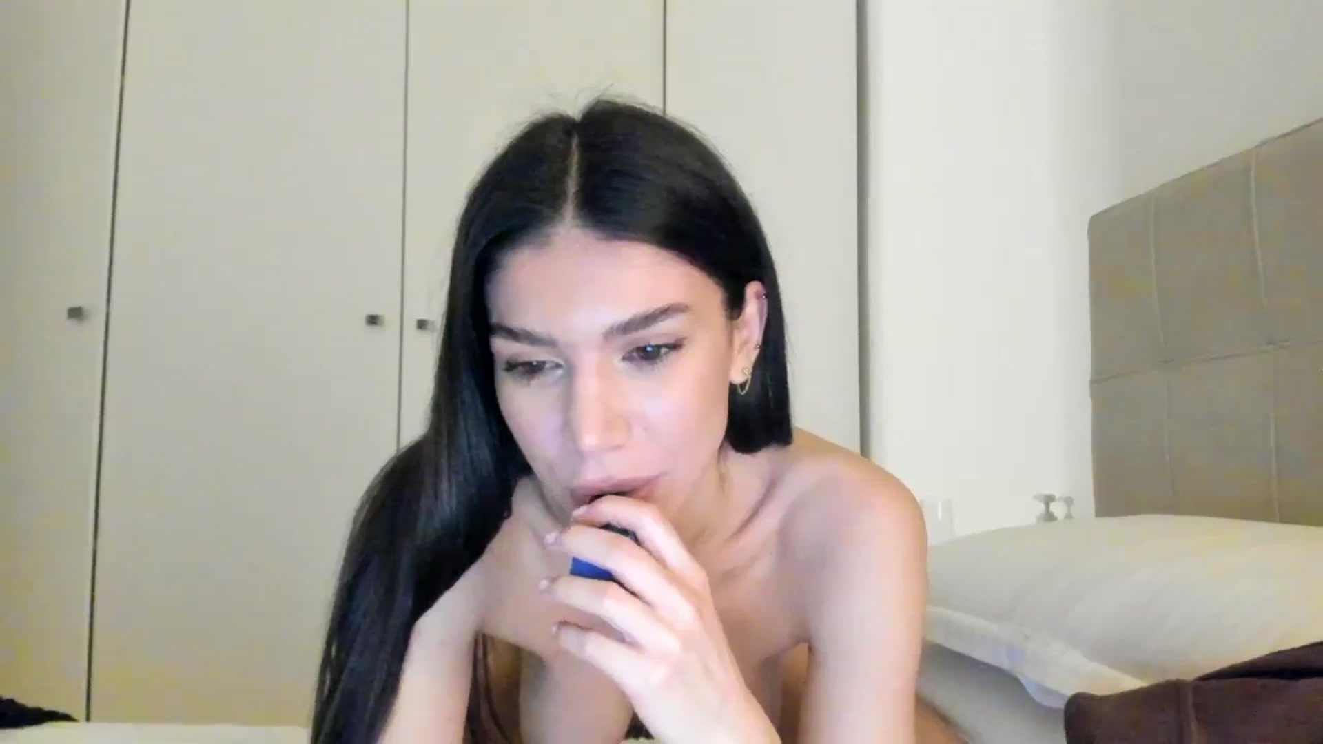 Gallery image thumbnail from SashaLopez's myfreecams stream on, 03/02/2024, 24:02 image 16 of 20