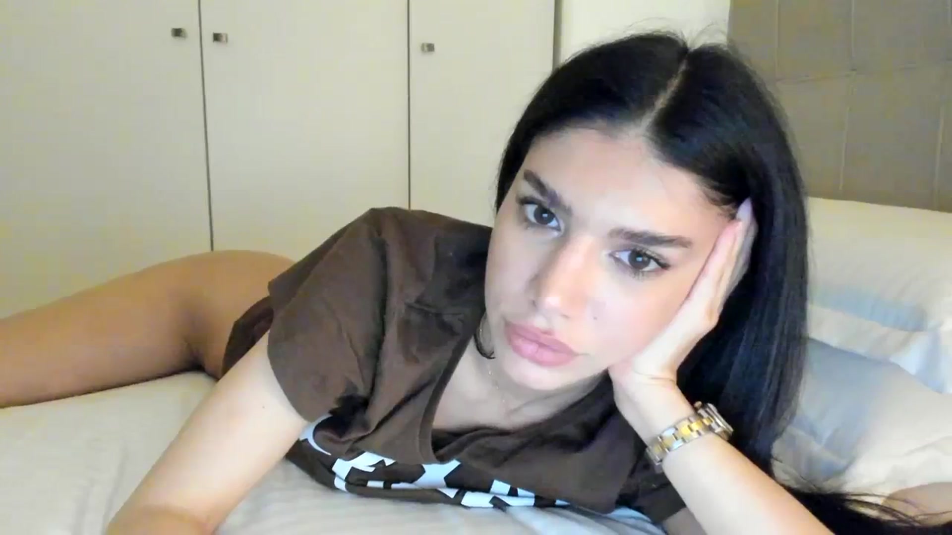 Gallery image thumbnail from SashaLopez's myfreecams stream on, 03/02/2024, 24:02 image 12 of 20