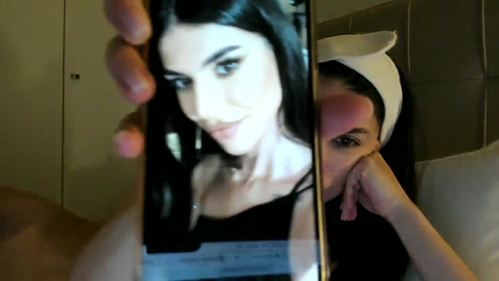 Gallery image thumbnail from SashaLopez's myfreecams stream on, 03/03/2024, 01:42 image 14 of 20