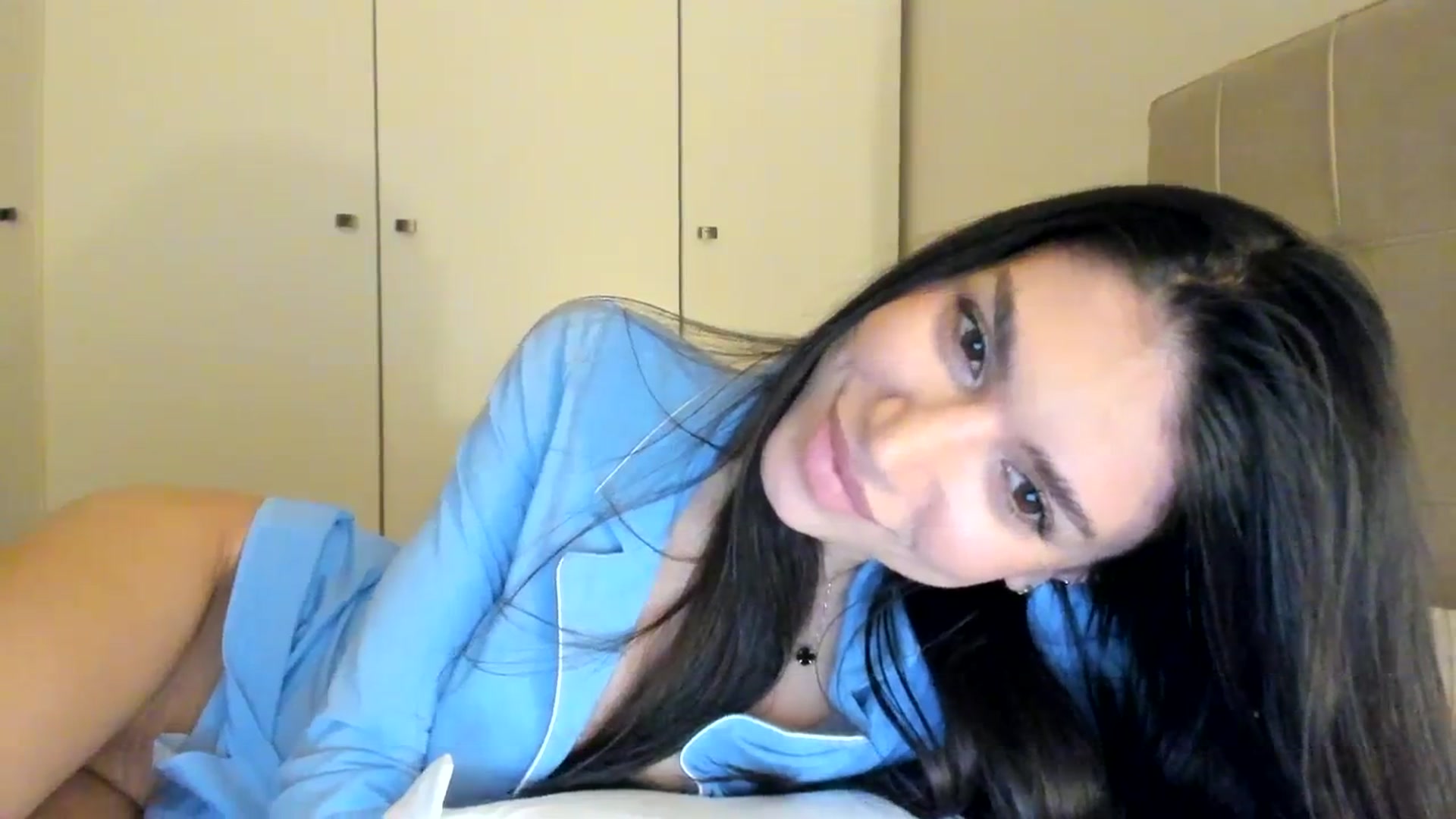 Gallery image thumbnail from SashaLopez's myfreecams stream on, 03/04/2024, 22:07 image 10 of 20