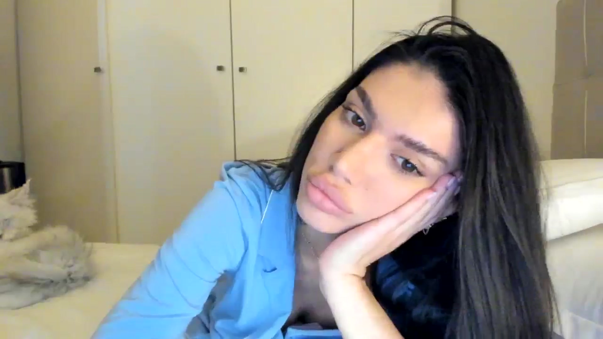 Gallery image thumbnail from SashaLopez's myfreecams stream on, 03/04/2024, 22:07 image 5 of 20
