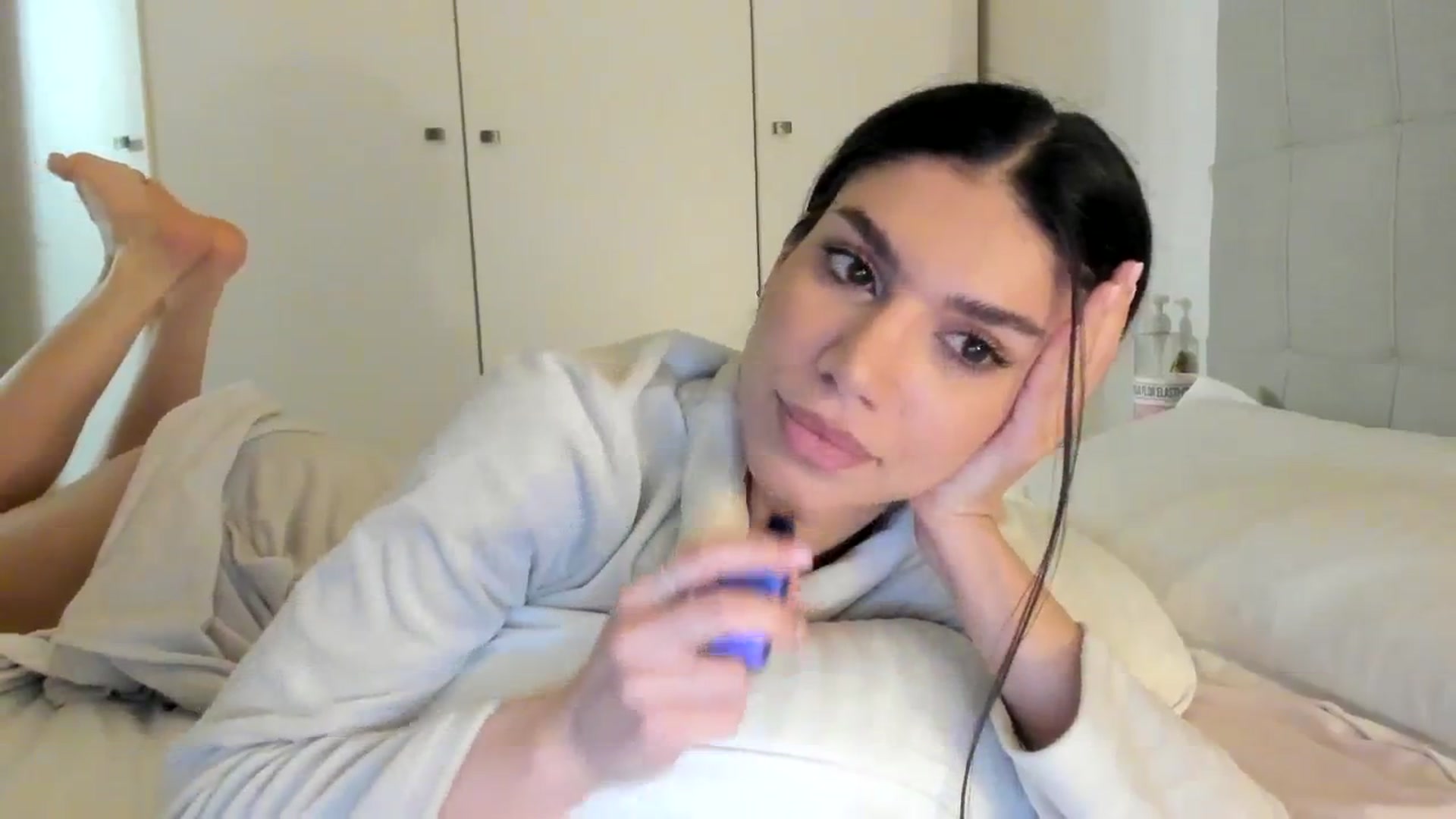 Gallery image thumbnail from SashaLopez's myfreecams stream on, 03/06/2024, 23:04 image 6 of 20