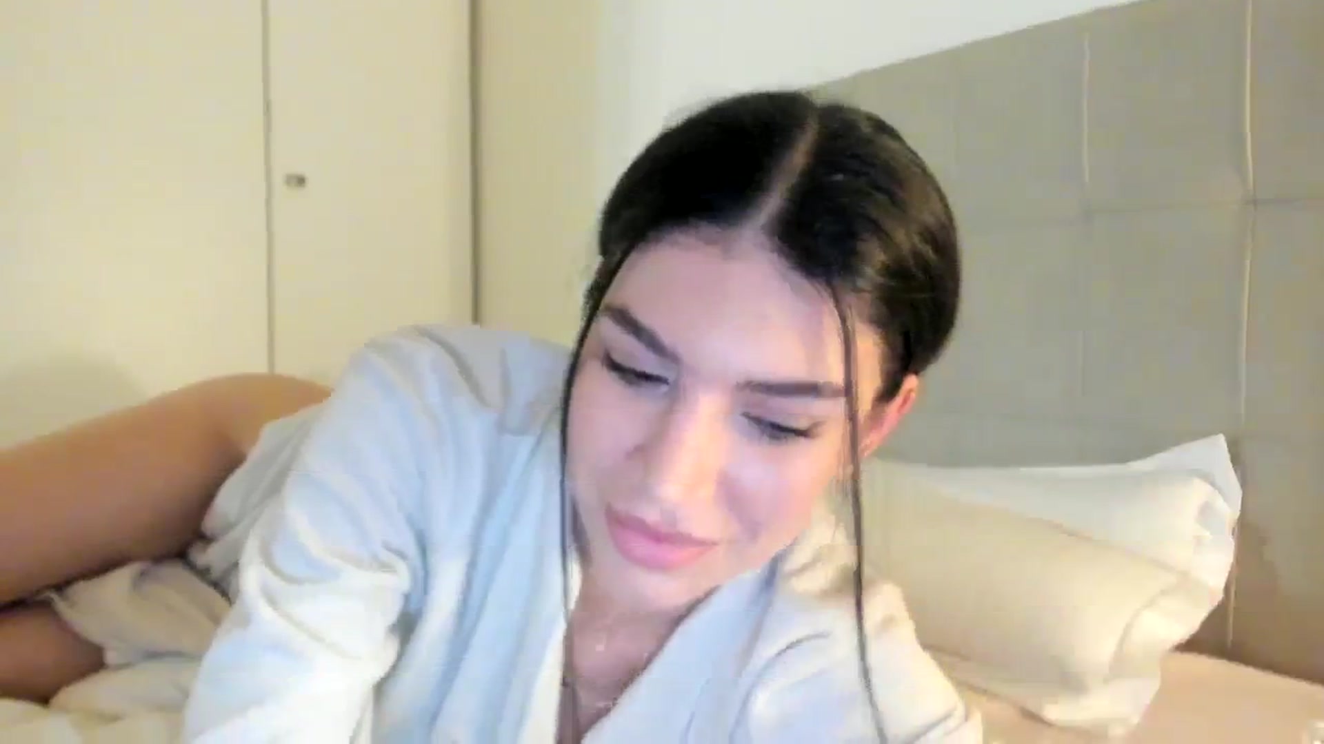 Gallery image thumbnail from SashaLopez's myfreecams stream on, 03/06/2024, 23:04 image 9 of 20