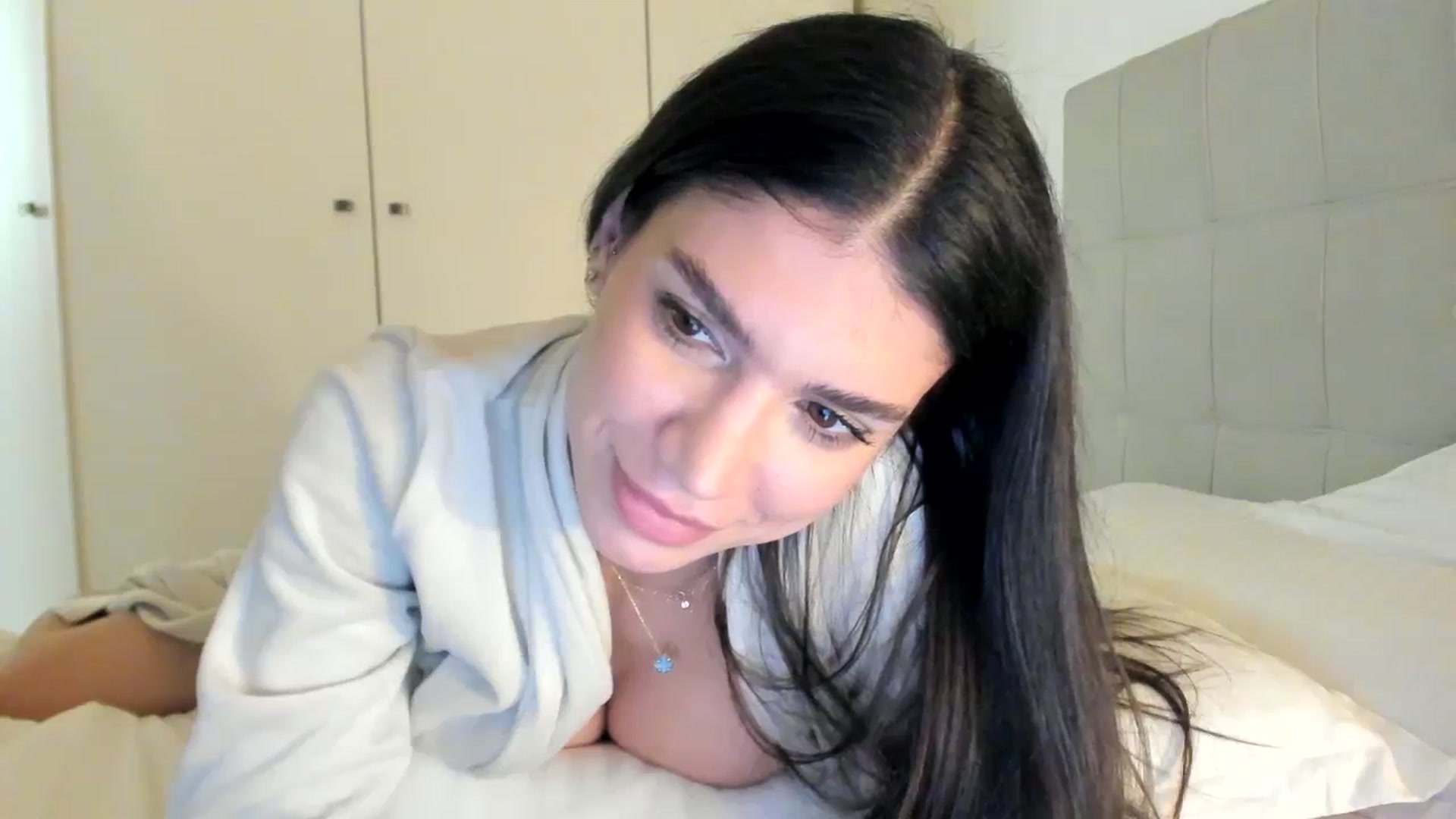 Gallery image thumbnail from SashaLopez's myfreecams stream on, 03/07/2024, 24:01 image 10 of 20