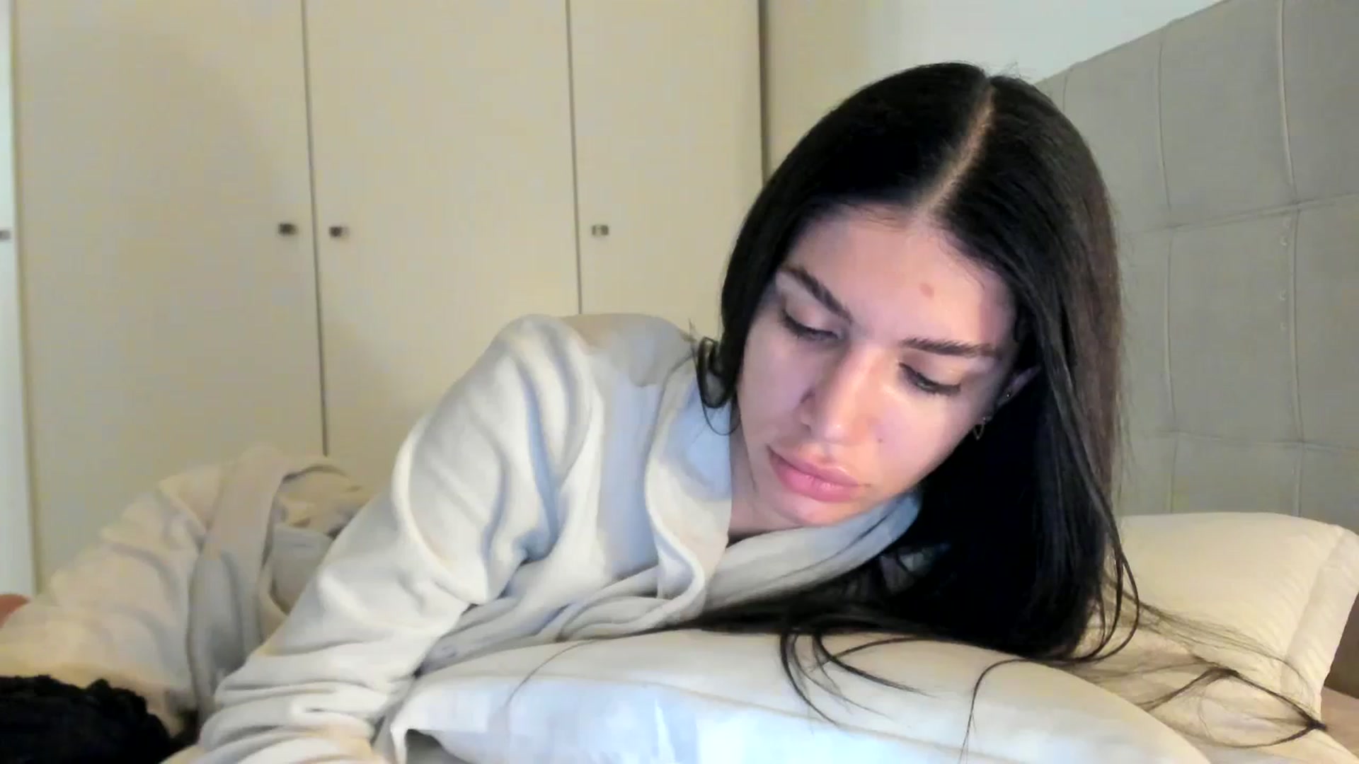 Gallery image thumbnail from SashaLopez's myfreecams stream on, 03/07/2024, 24:01 image 20 of 20