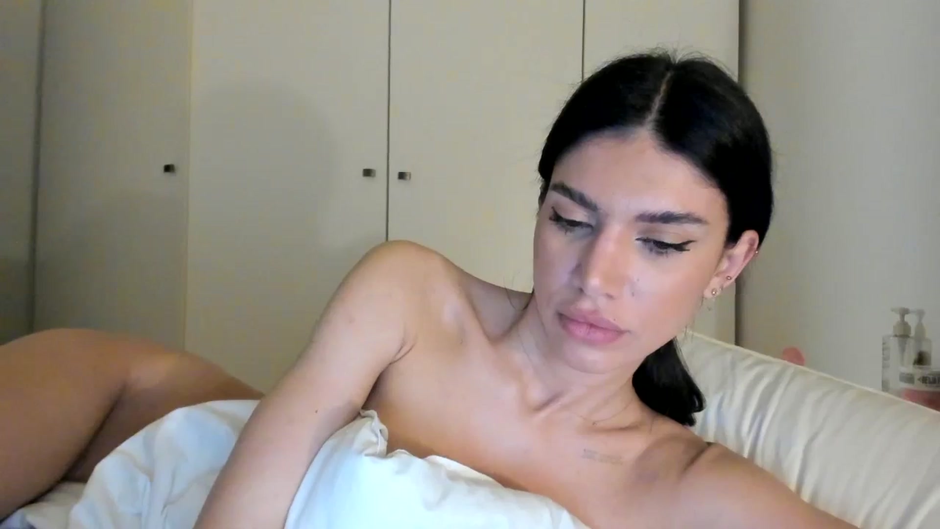 Gallery image thumbnail from SashaLopez's myfreecams stream on, 03/12/2024, 23:42 image 2 of 20