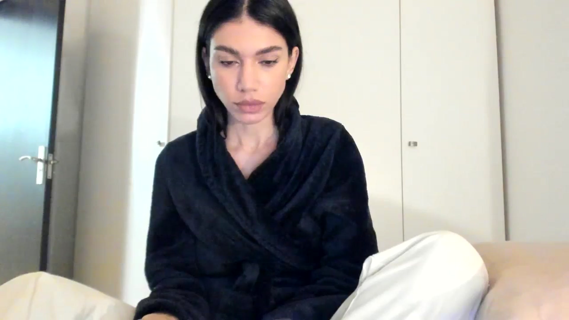 Gallery image thumbnail from SashaLopez's myfreecams stream on, 03/20/2024, 21:33 image 9 of 20